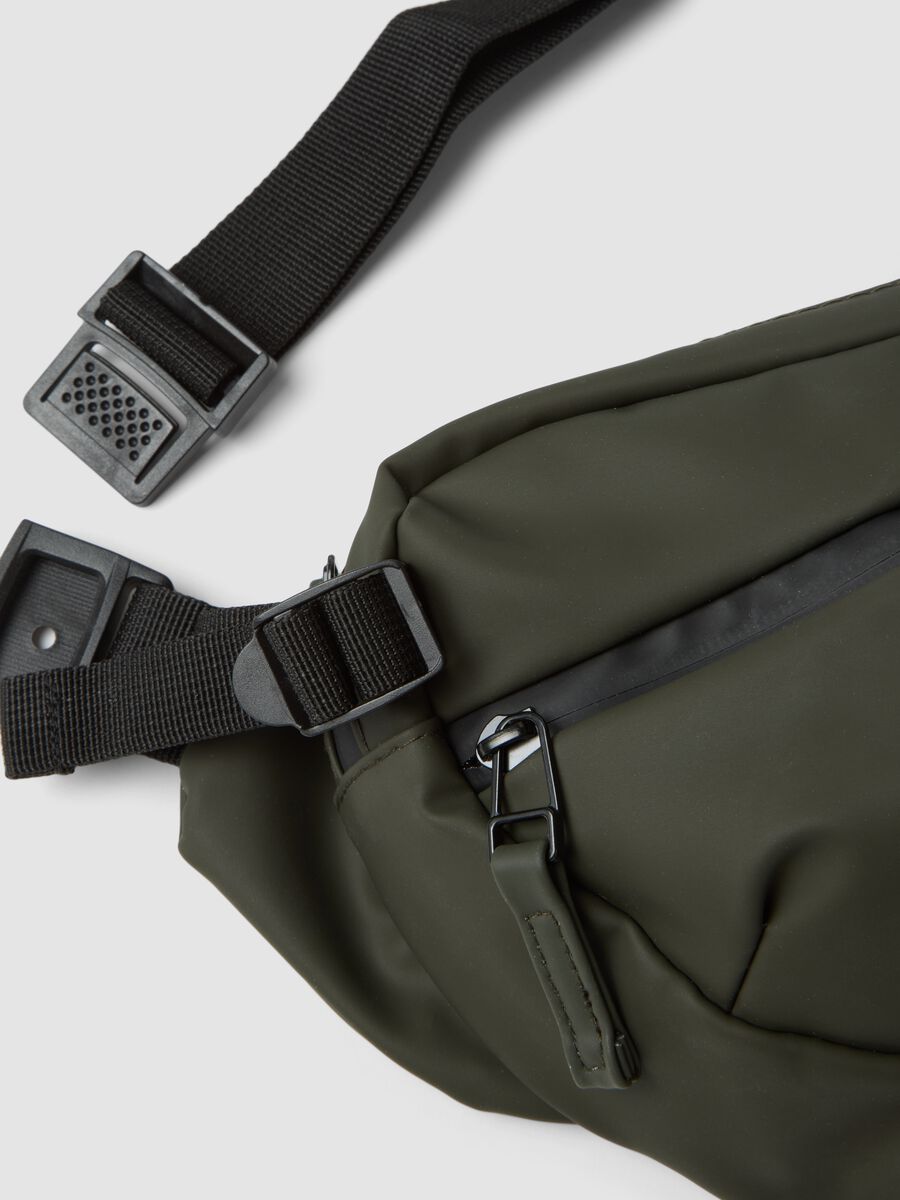 Green water-repellent bum bag with zipped pockets and adjustable belt_2