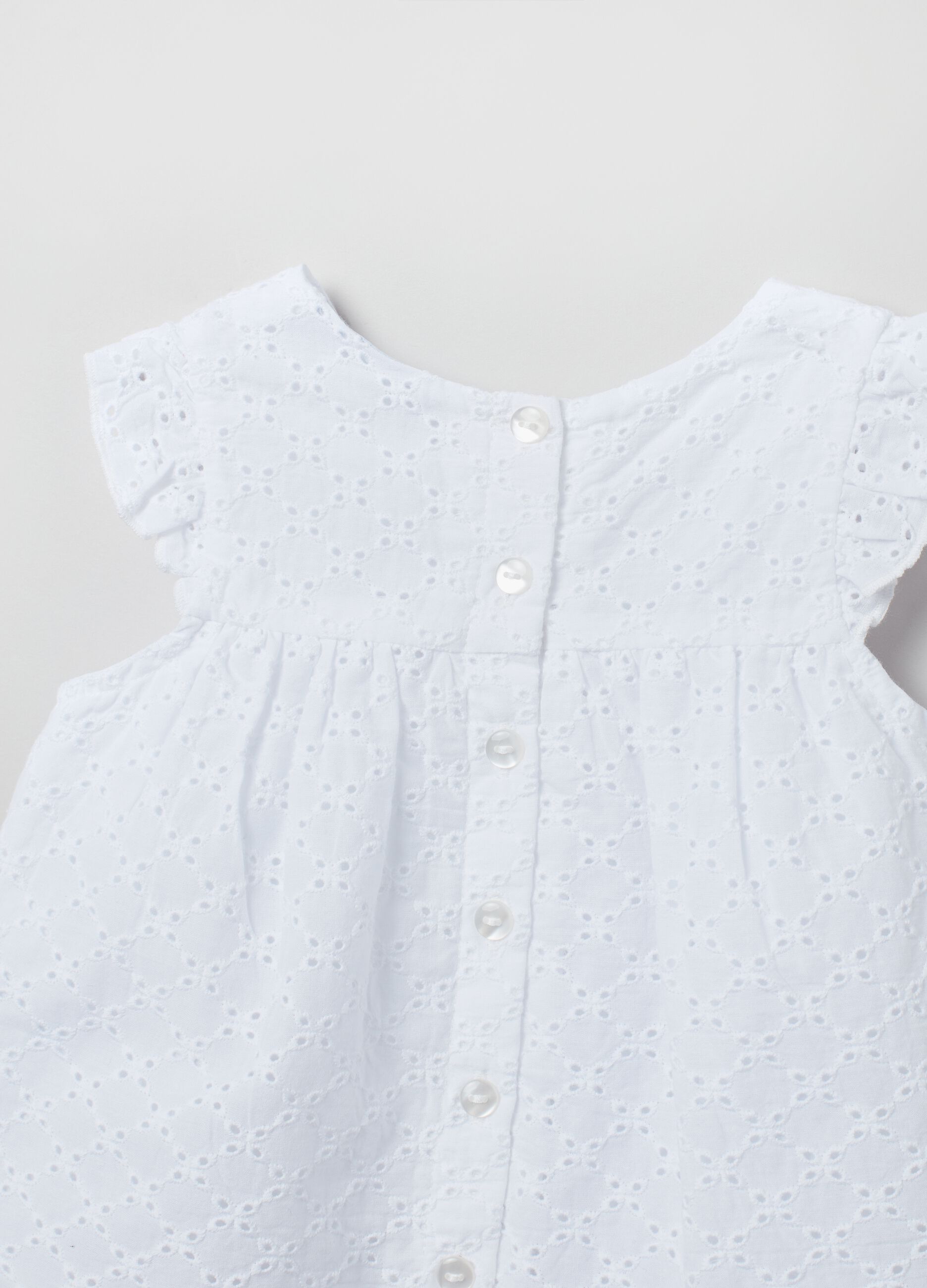 Broderie anglaise blouse and poplin shorts set