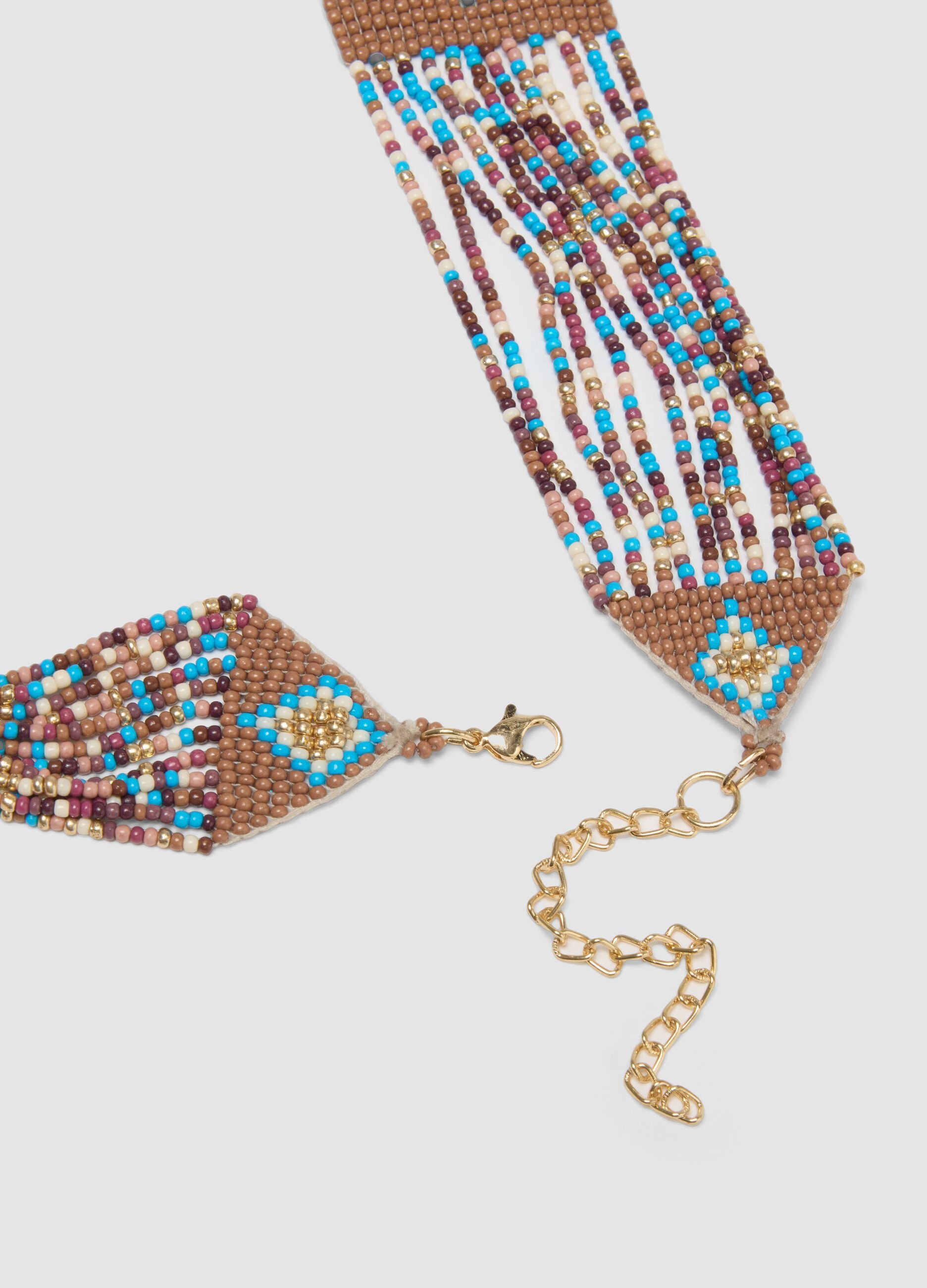 Multicolour beaded necklace with geometric details