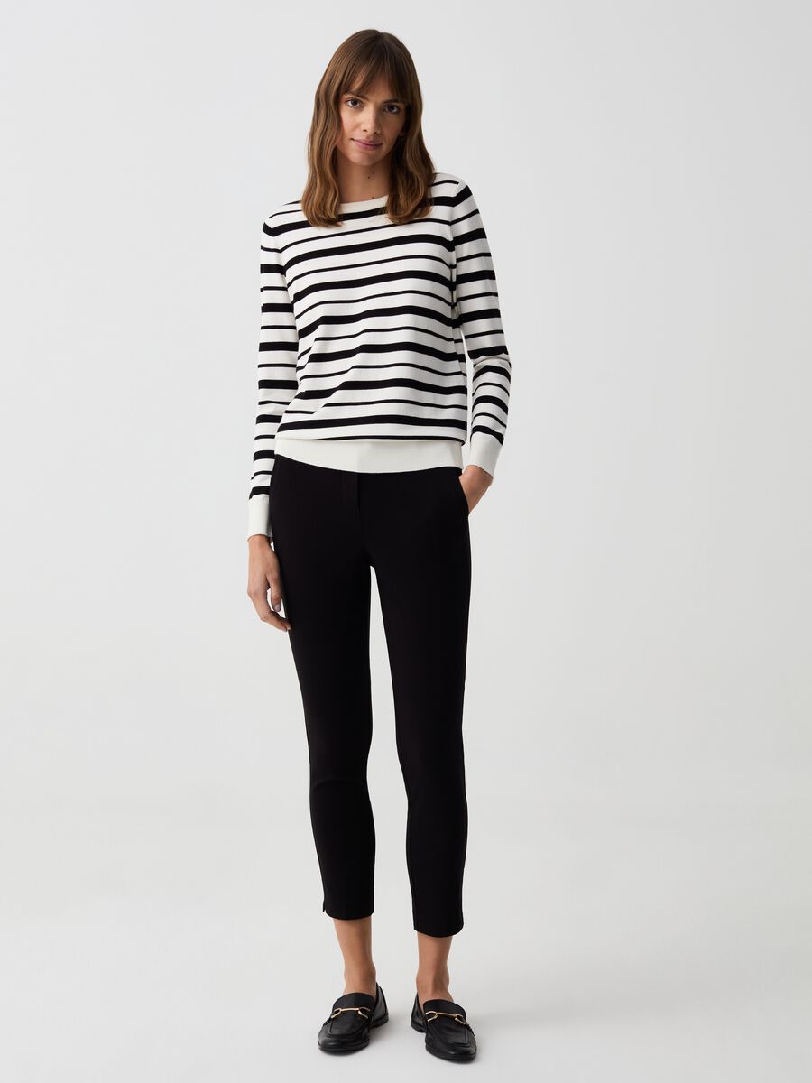 Striped top with long sleeves_0
