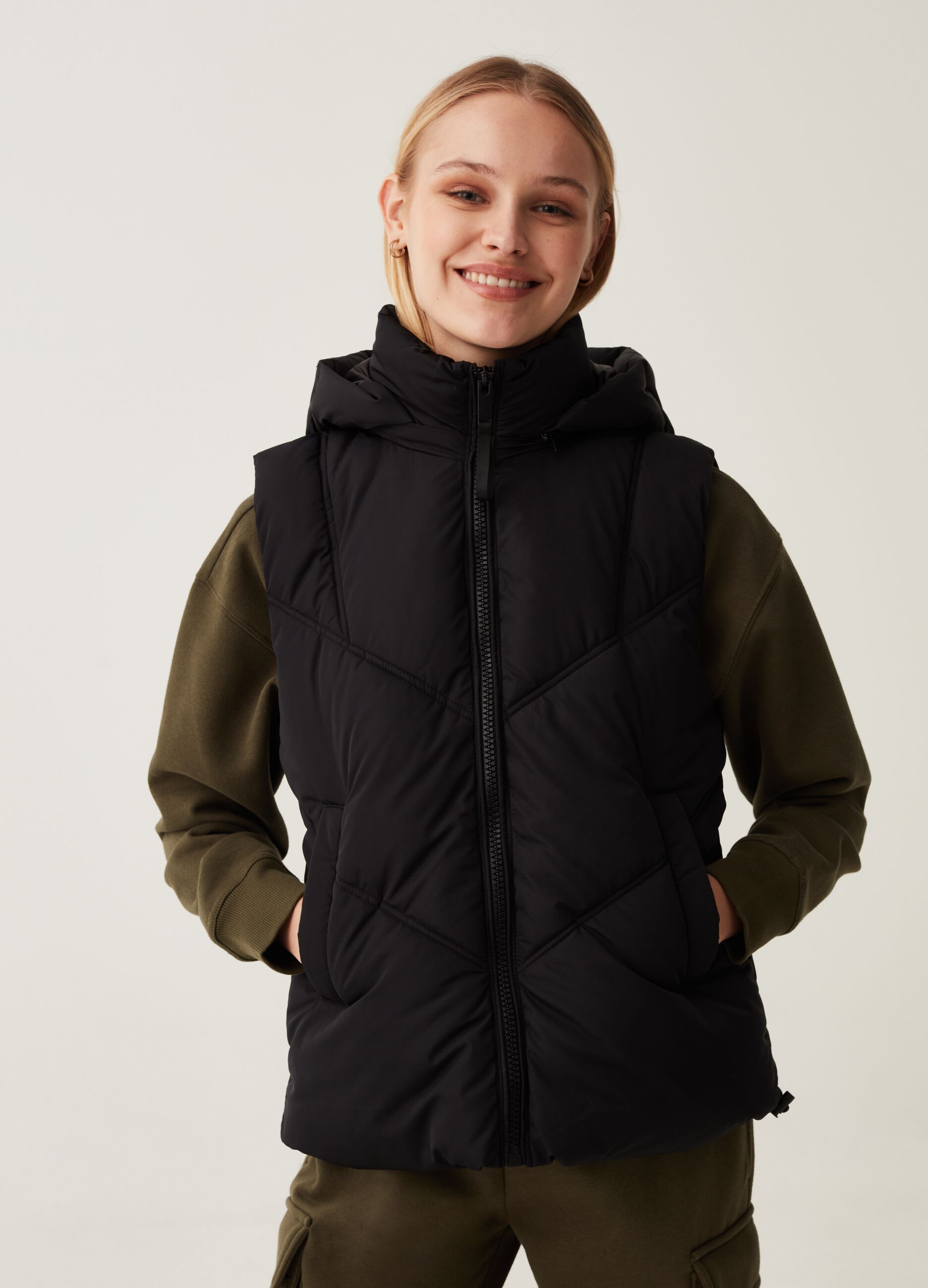 Full-zip quilted gilet with hood_1