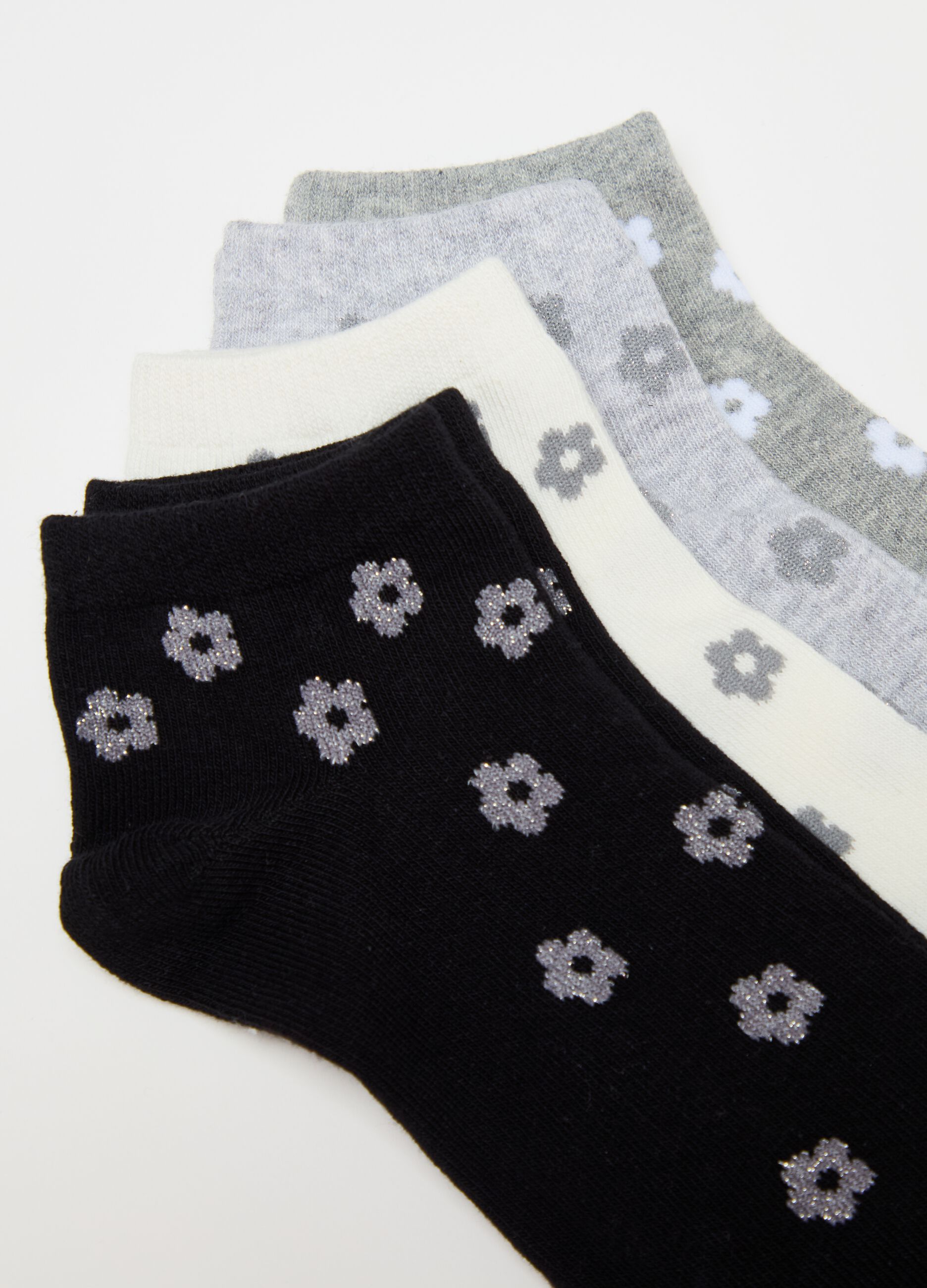 Multipack siete calcetines invisibles con florecitas