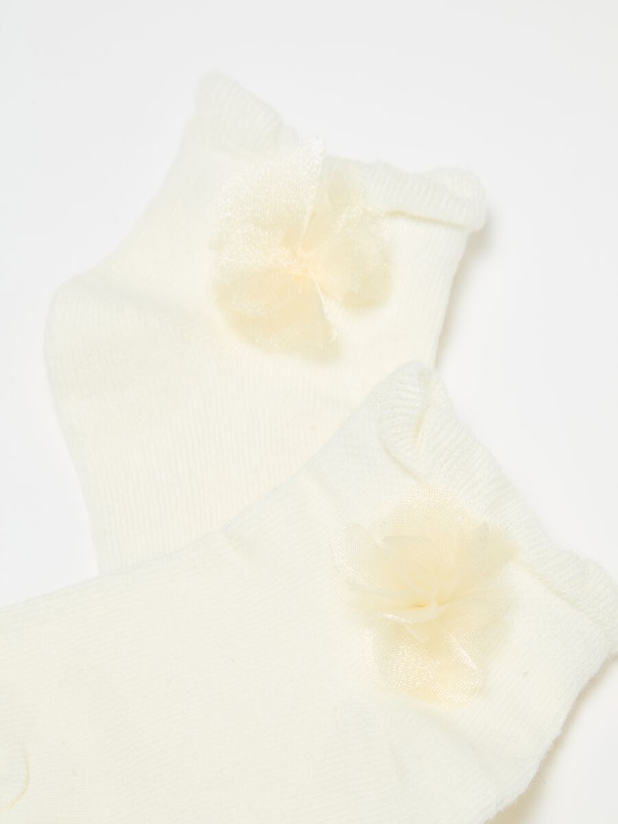 Short socks in organic cotton with flower_1