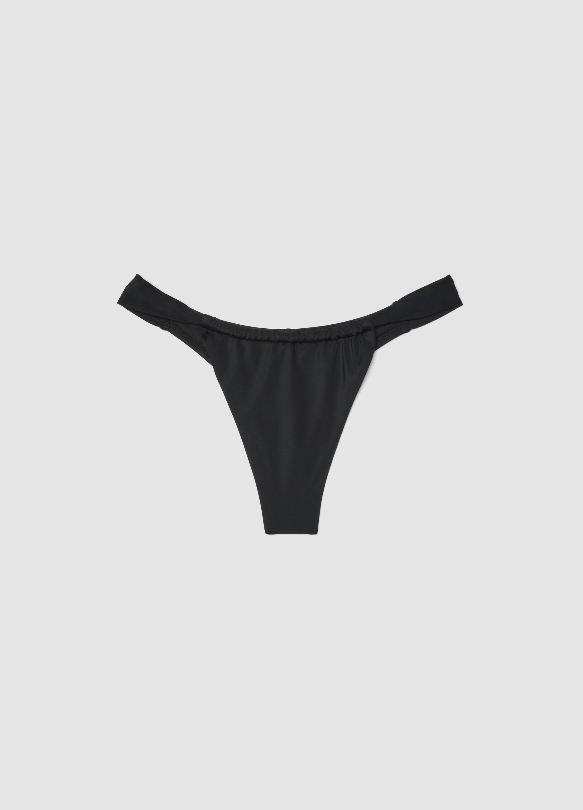 Schwarzes Bikini-H&ouml;schen aus Stretchmaterial