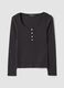 T-shirt nera in viscosa elasticizzata con girocollo_4