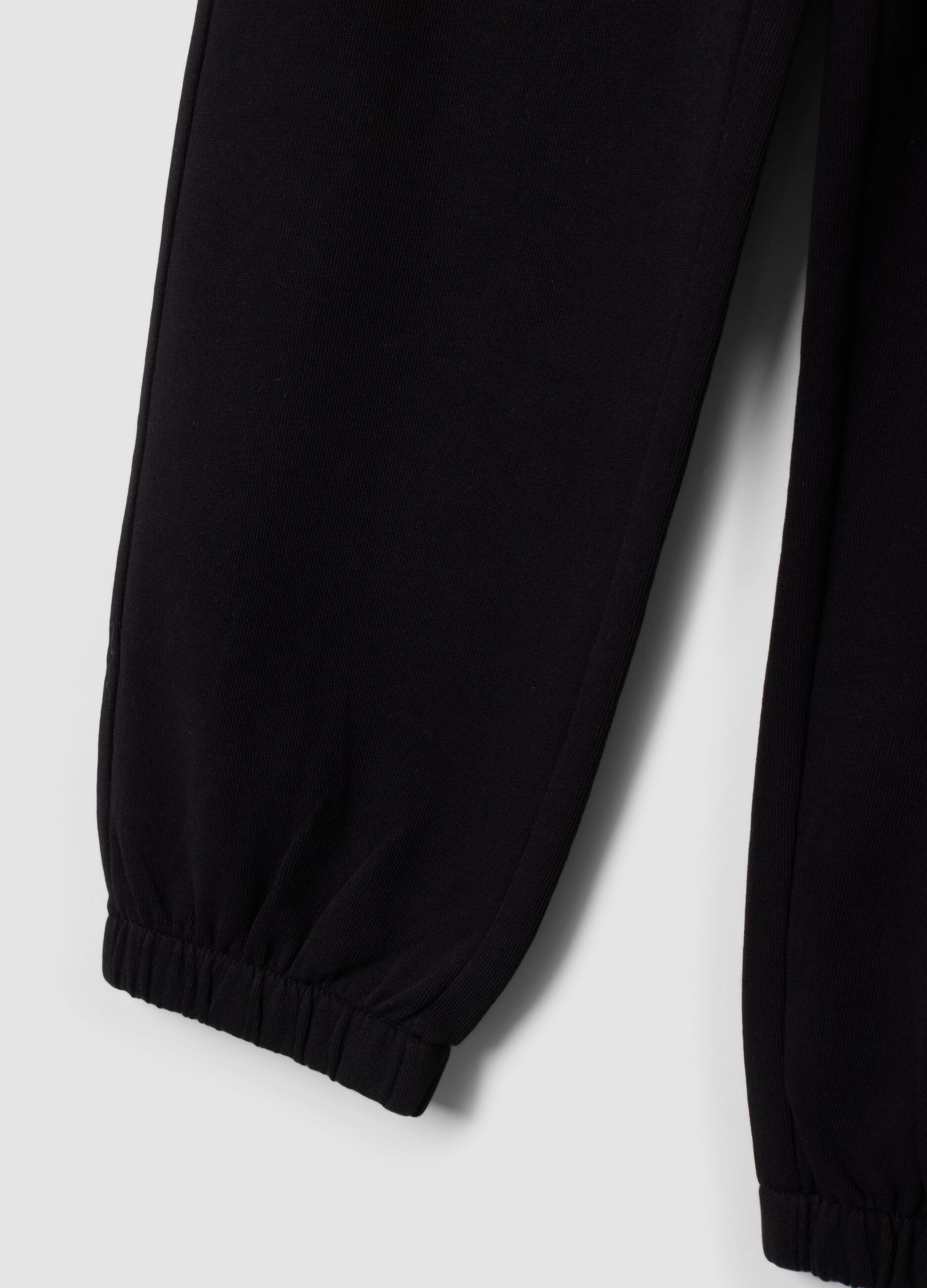 Cal&ccedil;as jogger pretas em puro algod&atilde;o org&acirc;nico