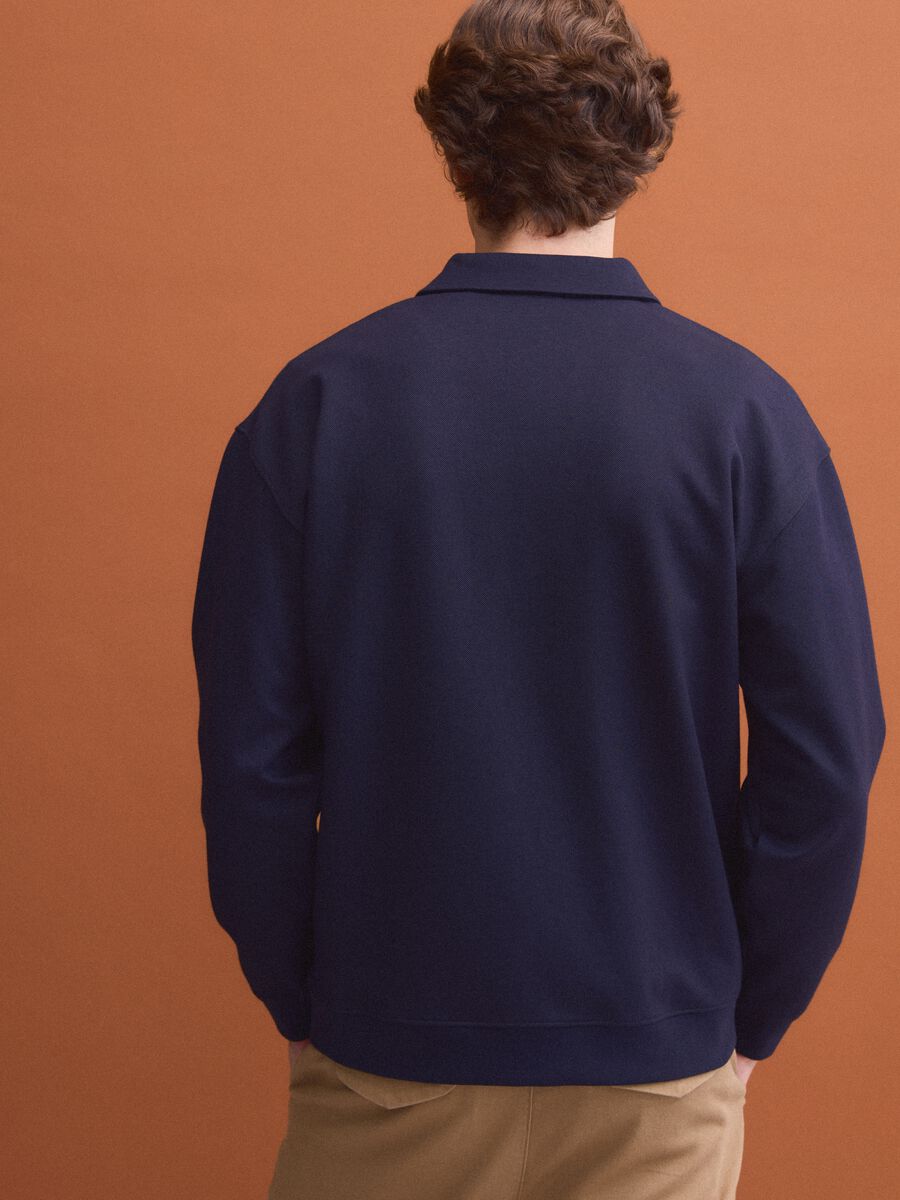 Navyblaues Sweatshirt aus Stretchmaterial mit Polokragen im Relaxed Fit_3