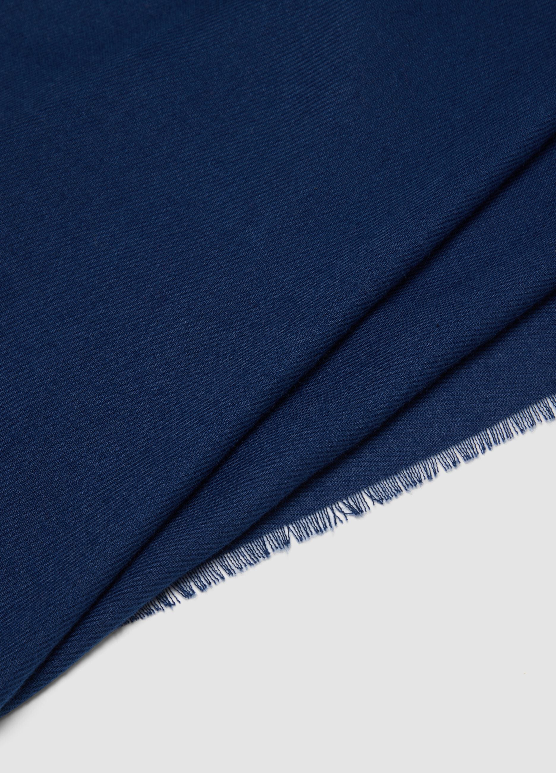 Navy blue scarf with fringes