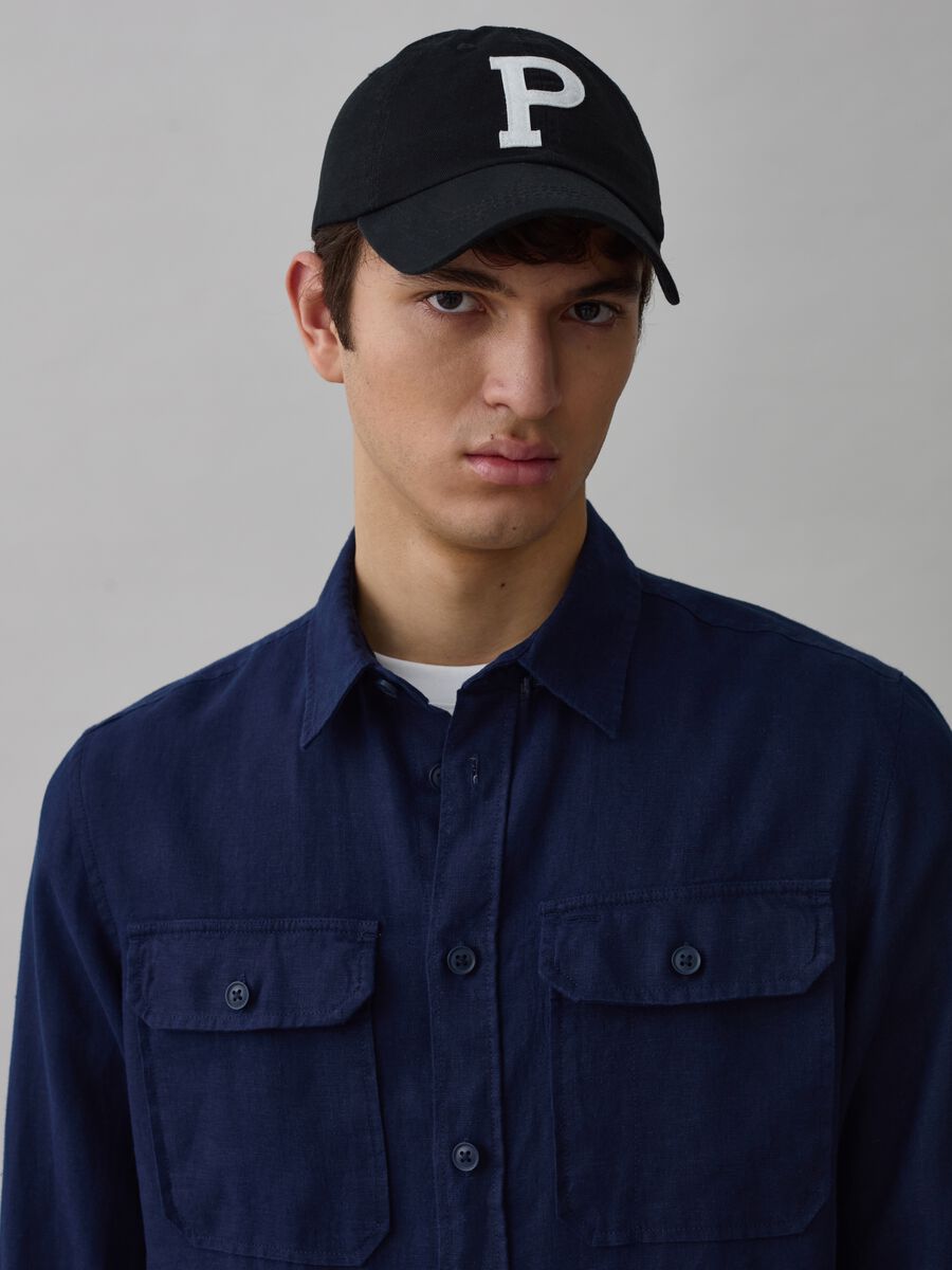 Regular-fit shirt in linen with pockets_1