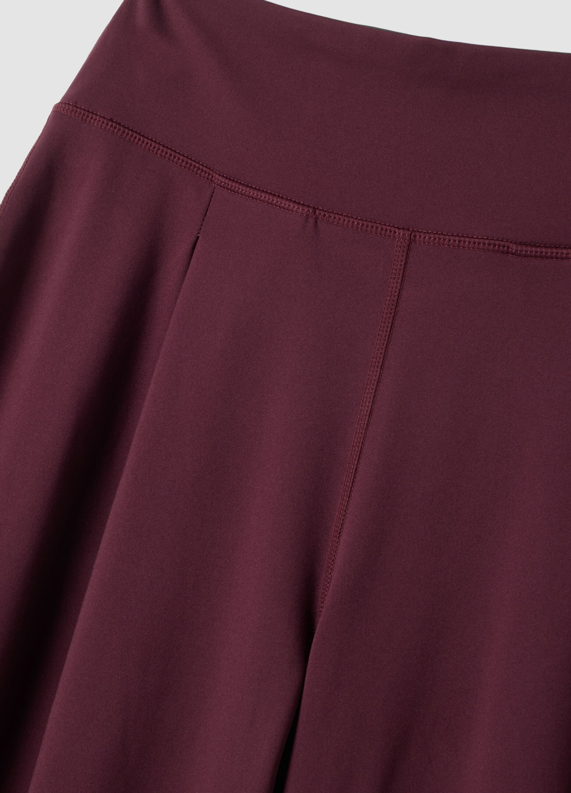 Purple wide-leg trousers in stretch fabric