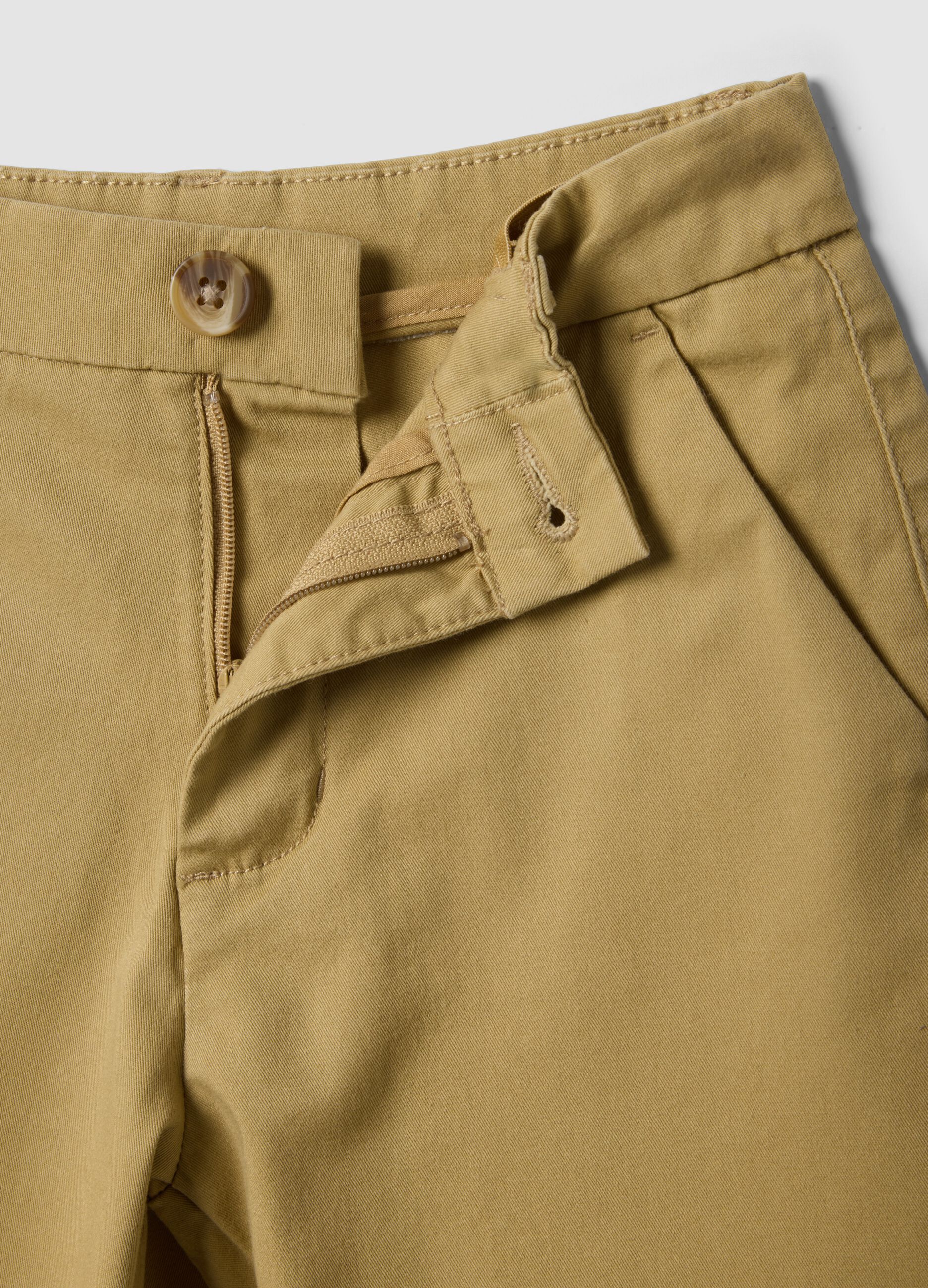 Beige stretch cotton chino shorts