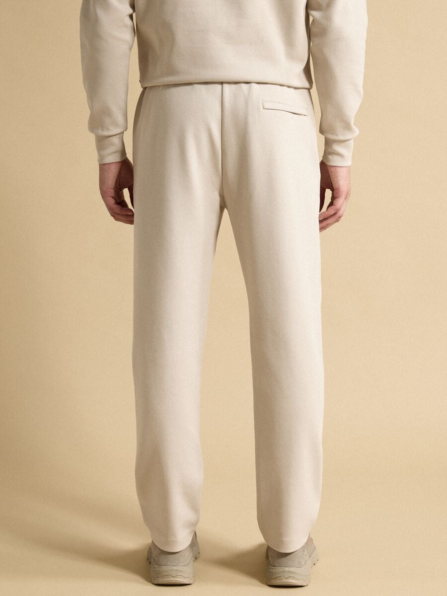 Beige regular-fit stretch cotton trousers_3