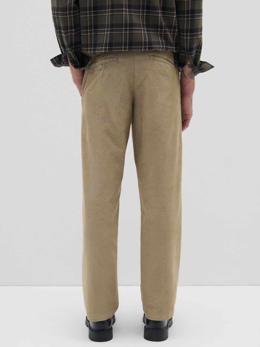 Beige cotton blend regular fit trousers_3