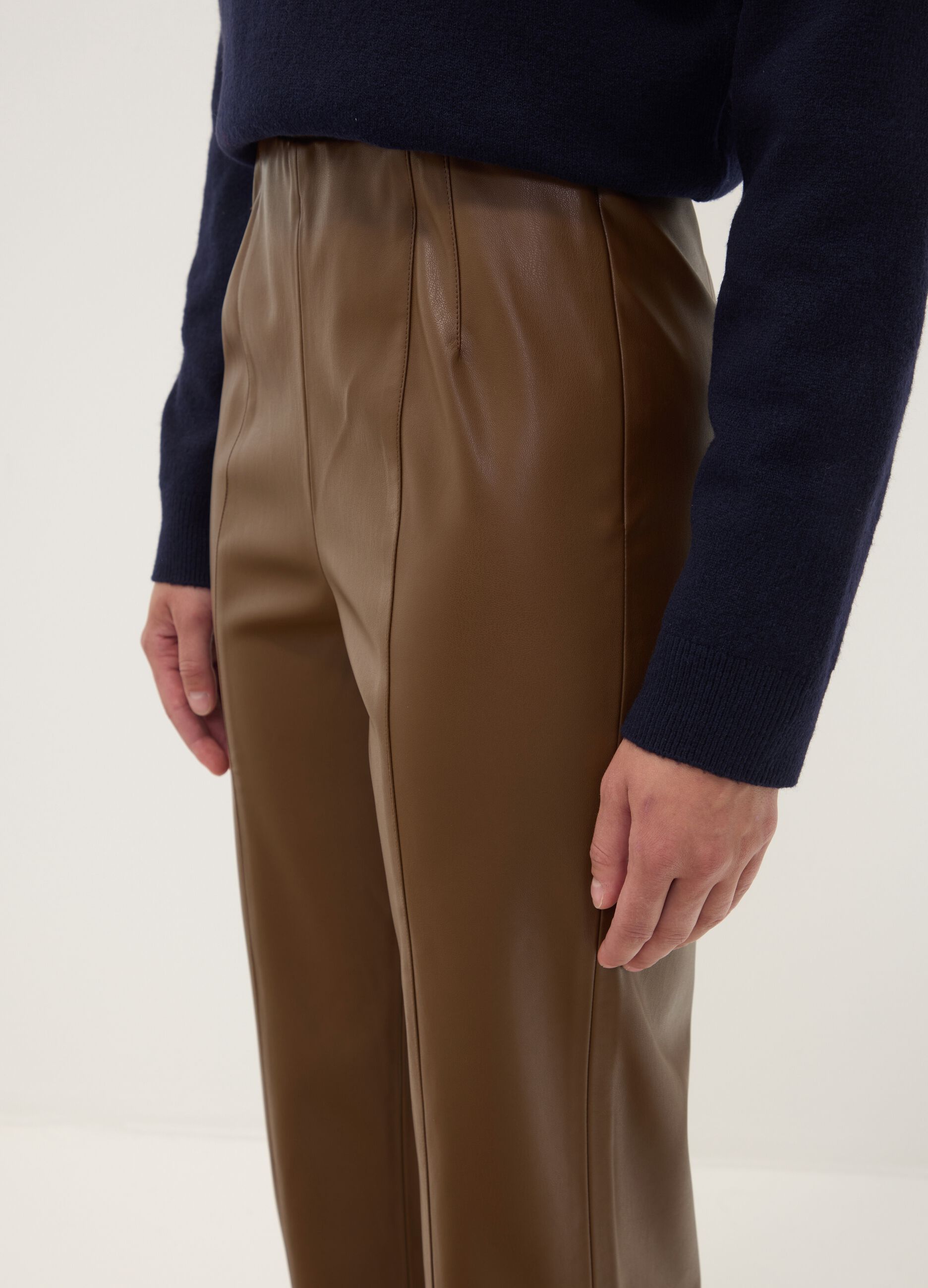 Leggings marroni slim fit con vita regular ed elastico