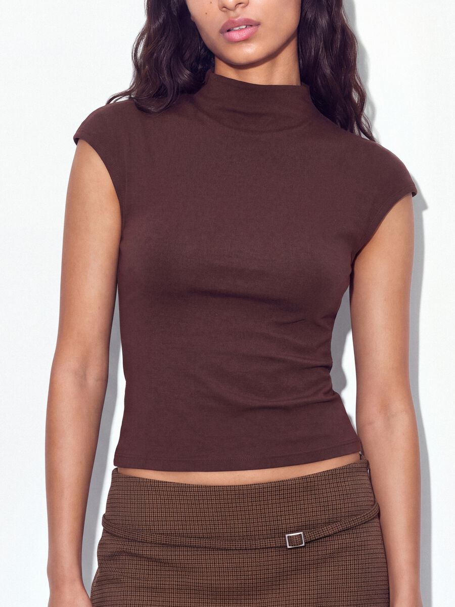 Brown fitted modal and stretch cotton T-shirt with high neck_3
