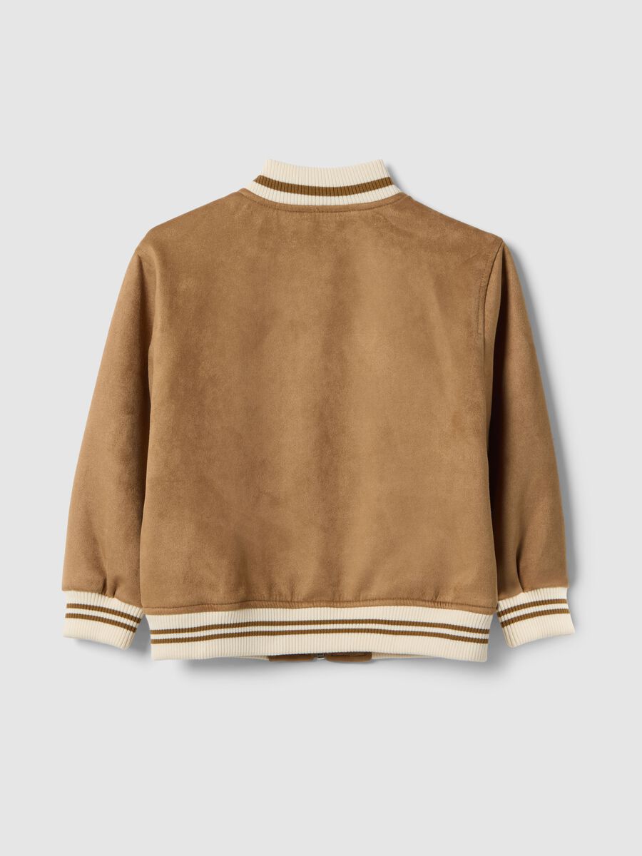 Giubbotto marrone da bambino regular fit con polsini e collo a coste_1