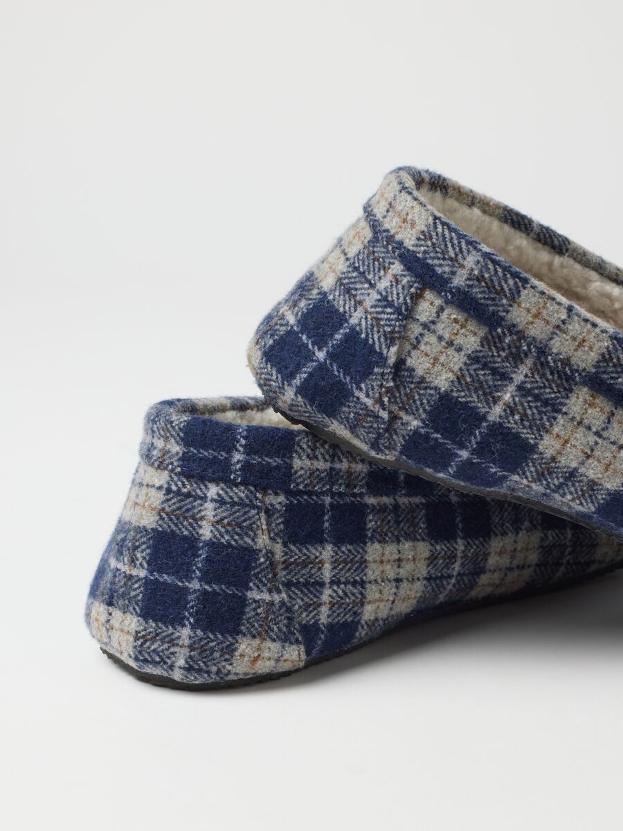 Multicolour Checkered Slippers_3