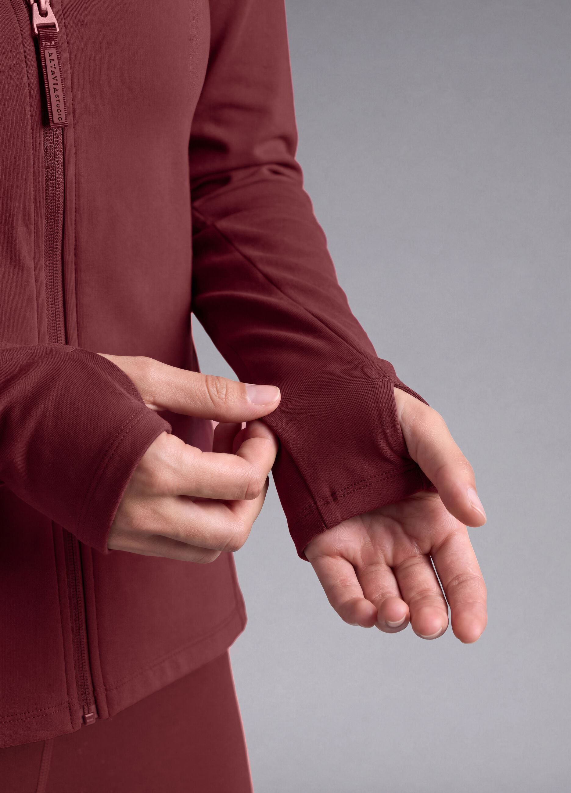 Rote, figurbetonte Full-Zip-Jacke aus Stretchmaterial &ndash; ALTAVIA STUDIO