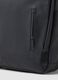 Mochila preta com bolso frontal com fecho_1