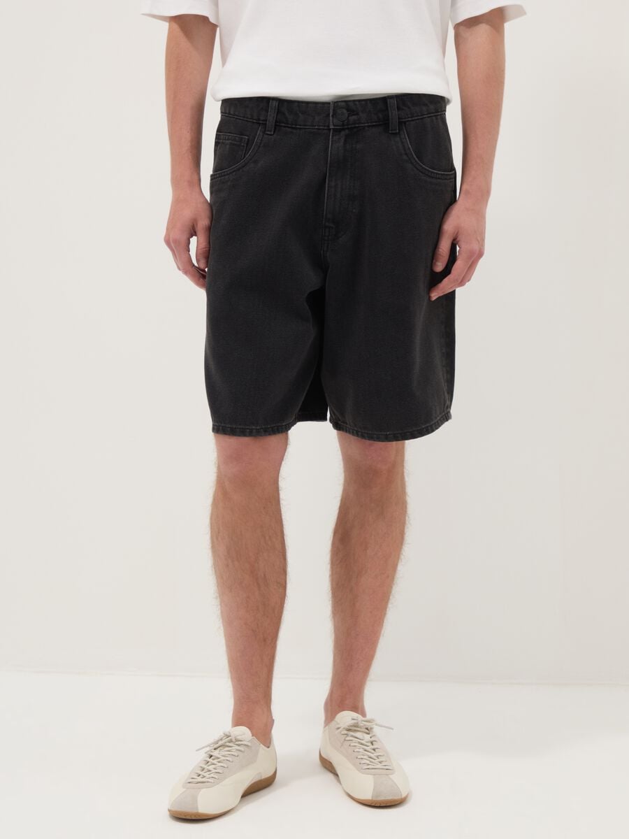 Bermudas de ganga pretas em mistura de algod&atilde;o, corte baggy_2
