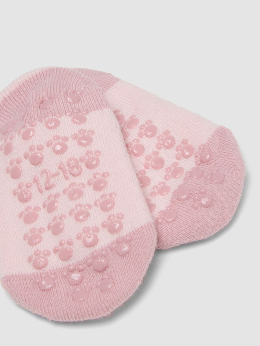 Pink non-slip socks in stretch organic cotton with teddy bear_1