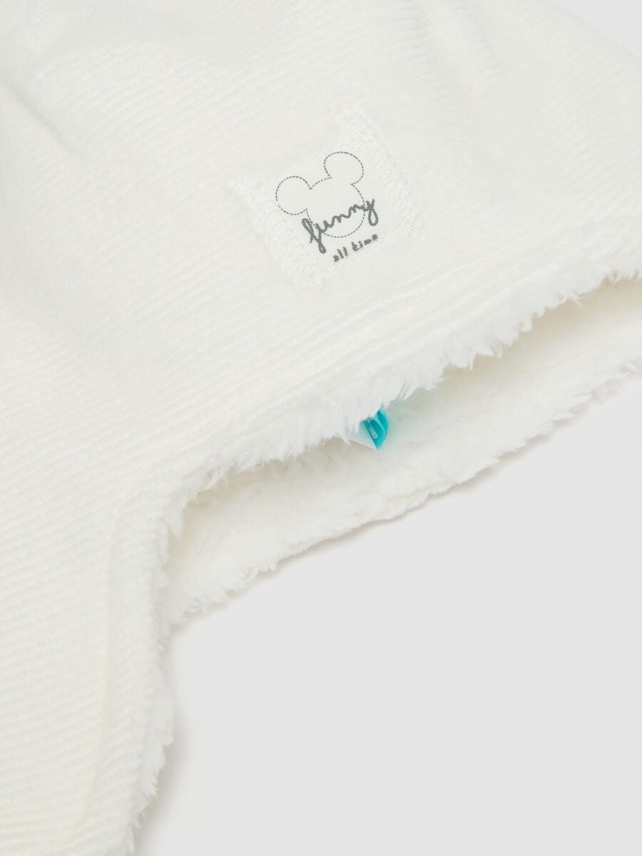 Weisses Baby-Set mit M&uuml;tze und Sch&uuml;hchen im Mickey-Mouse-Print_2