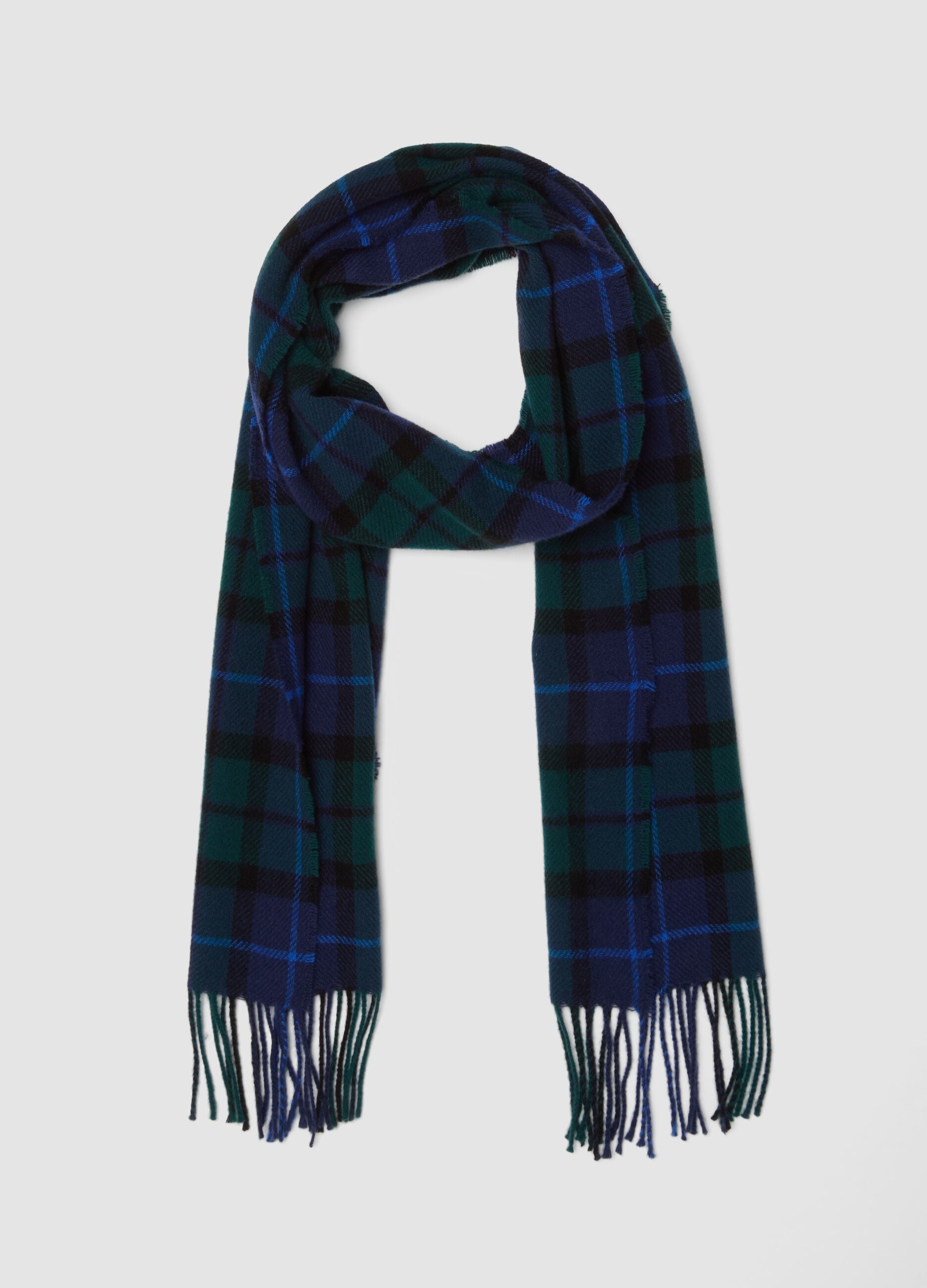 Sciarpa blu in pura lana con frange e fantasia check