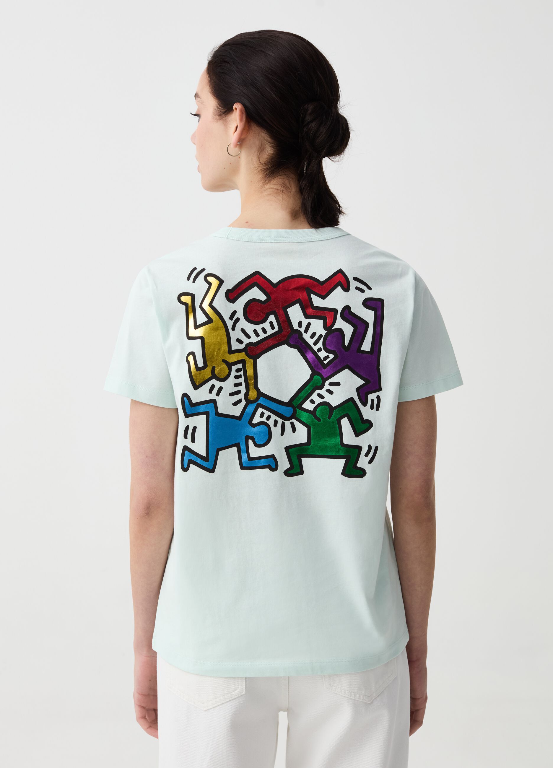 Camiseta estampado metalizado siluetas Keith Haring