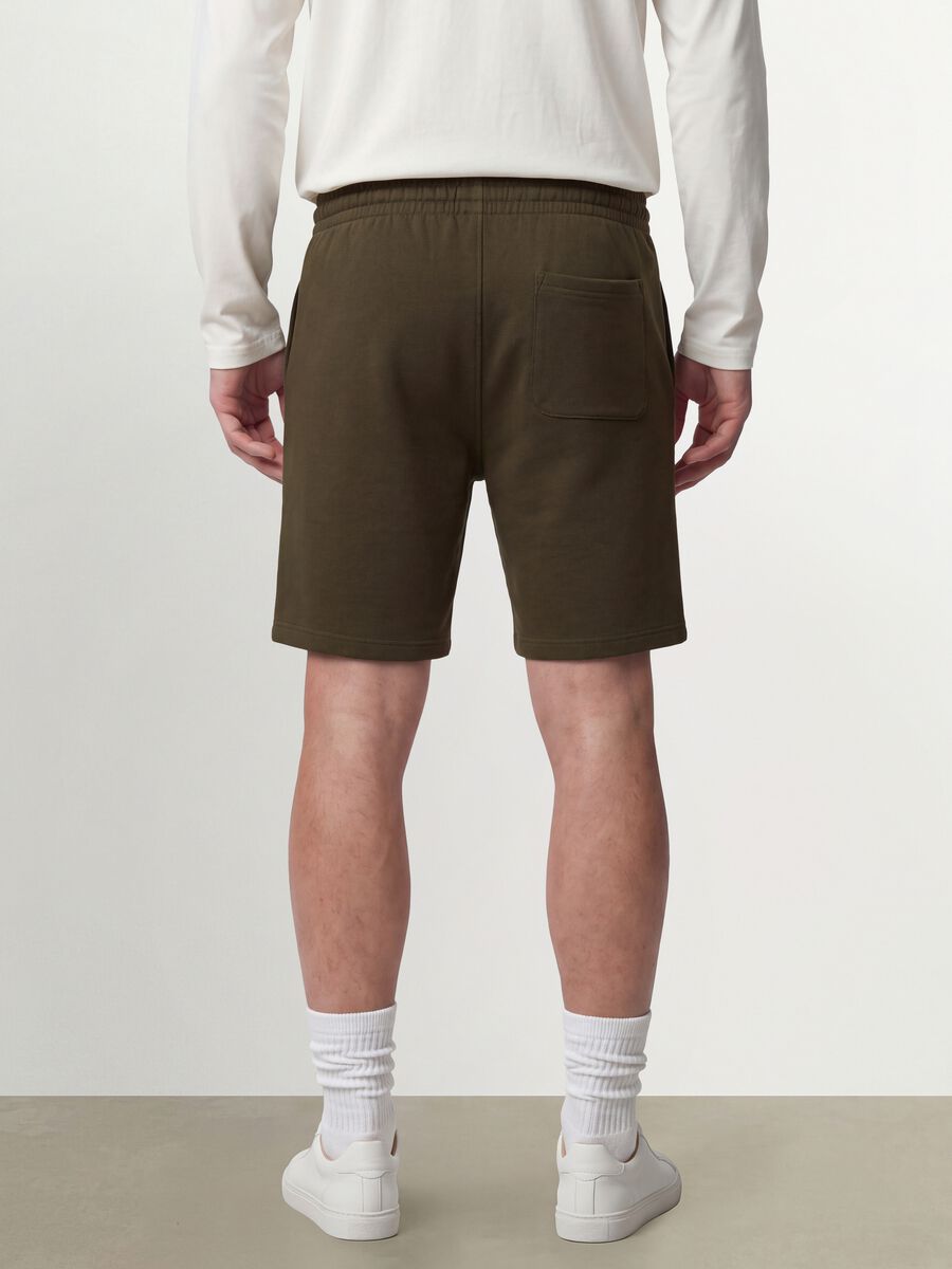 Green cotton-blend shorts with elasticated waist, regular fit_3