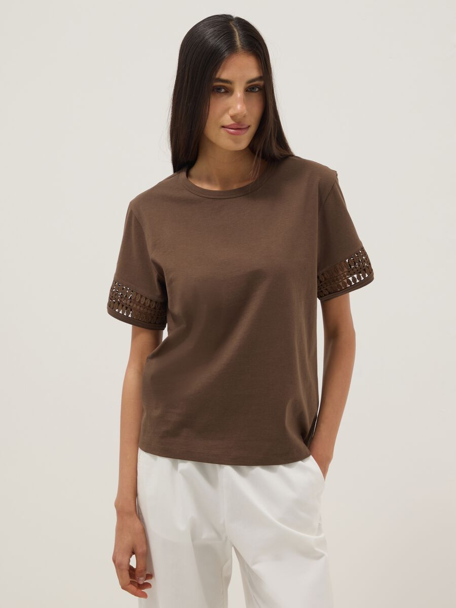 Camiseta marr&oacute;n de algod&oacute;n puro de manga corta_0