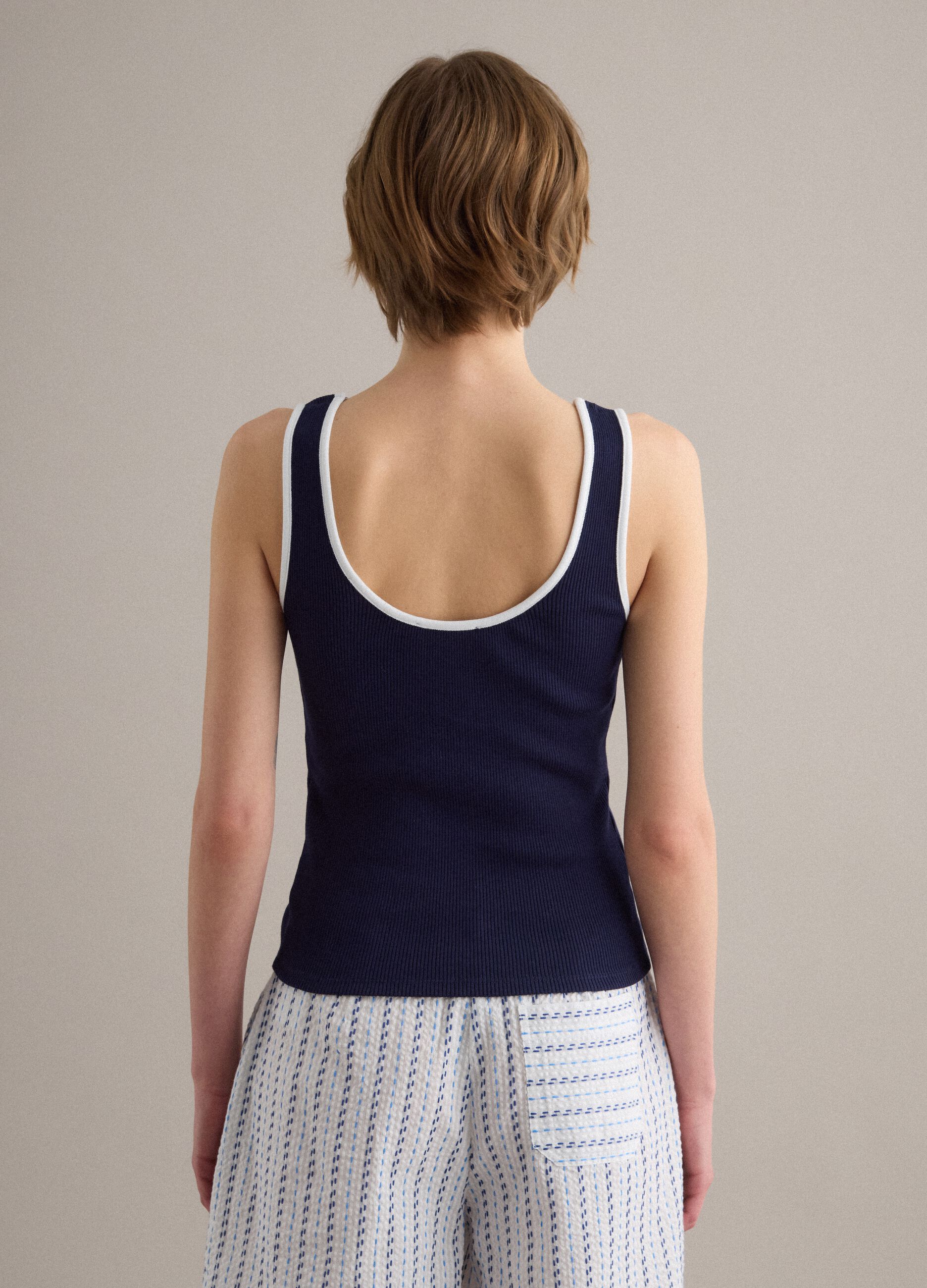Camiseta de tirantes azul de algod&oacute;n puro