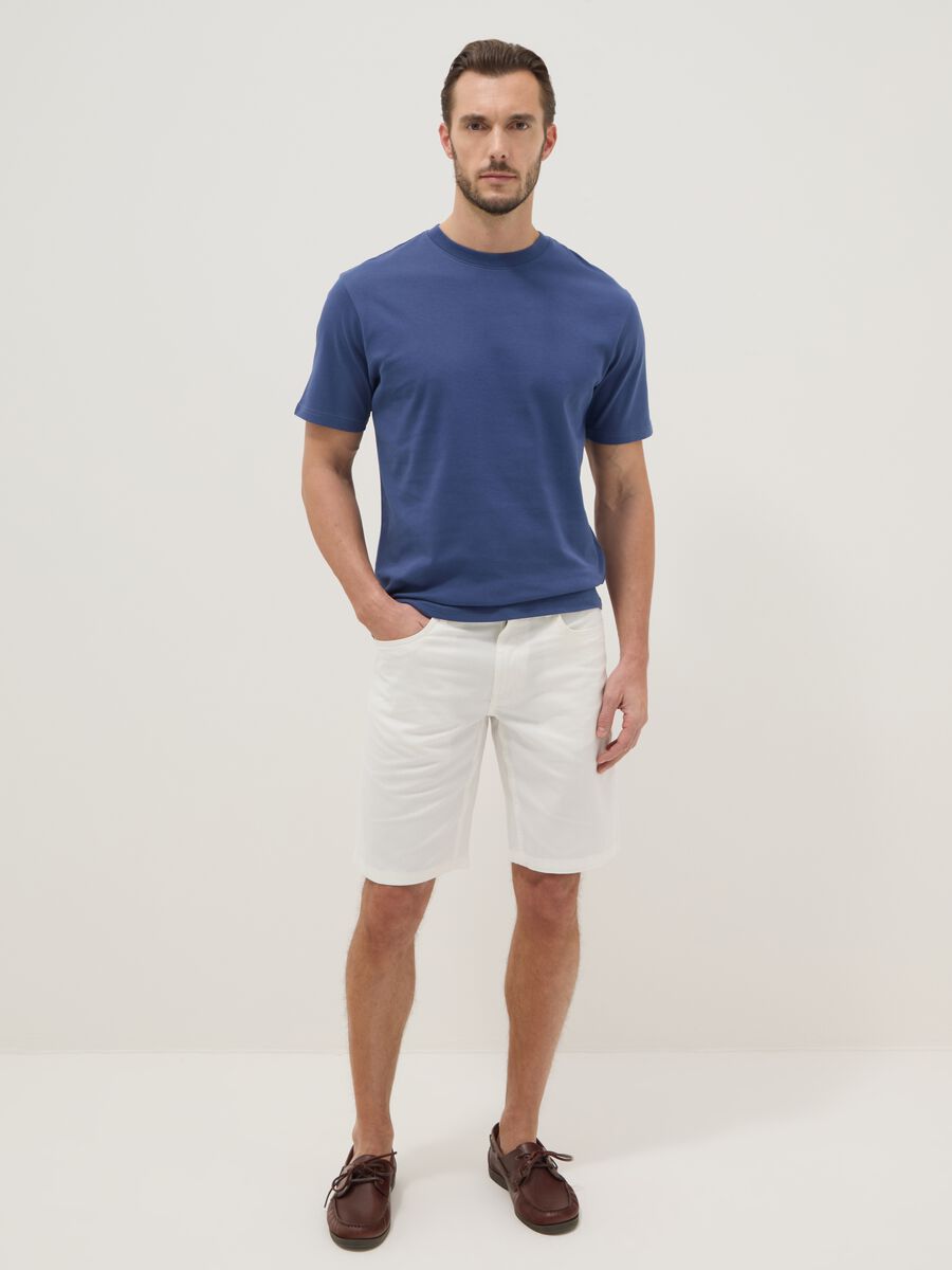 Wei&szlig;e Shorts aus reiner Baumwolle in Regular Fit_0