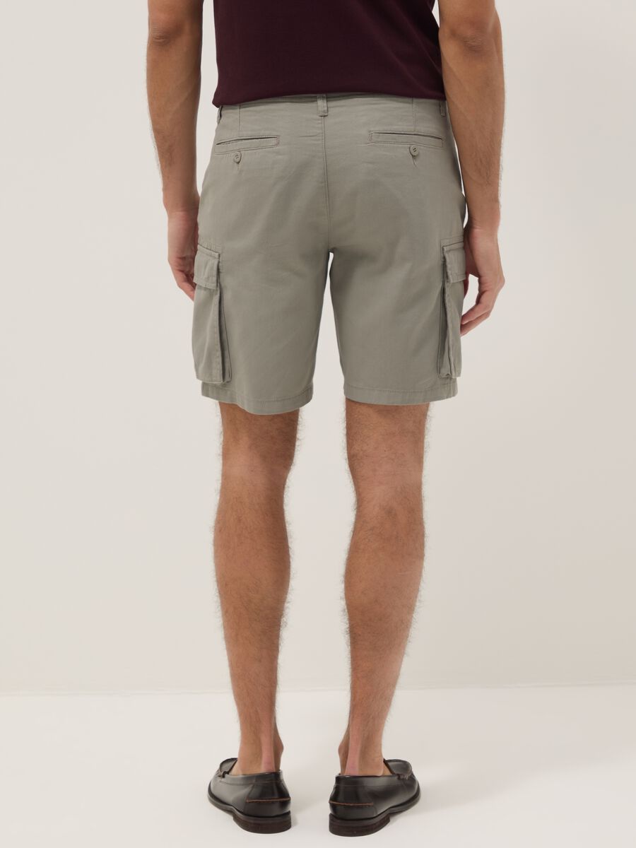 Grey pure cotton regular-fit cargo Bermuda shorts_3