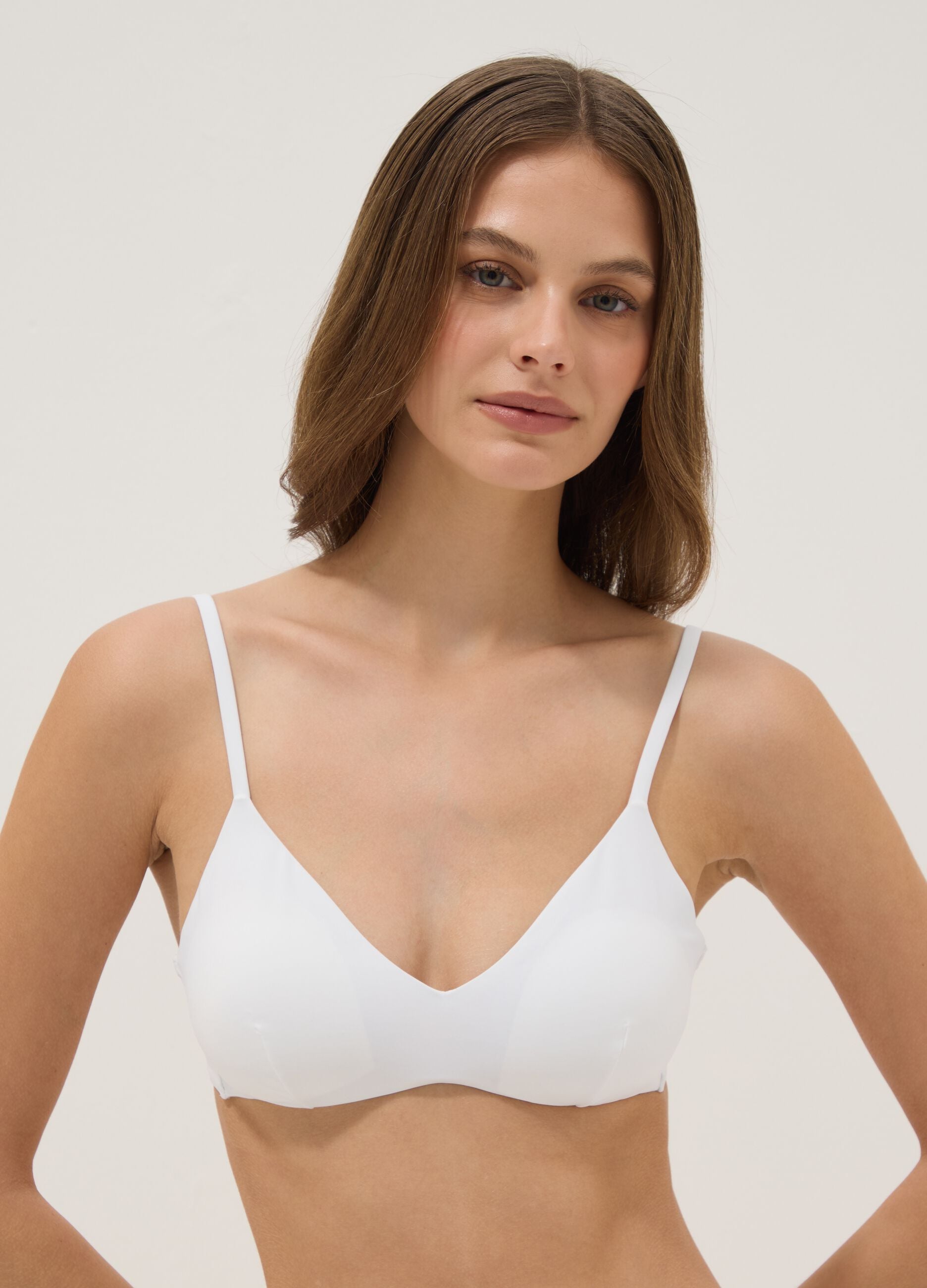 White triangle bikini top in stretch fabric