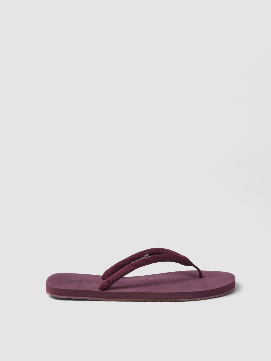 Chanclas moradas con tiras anchas_0
