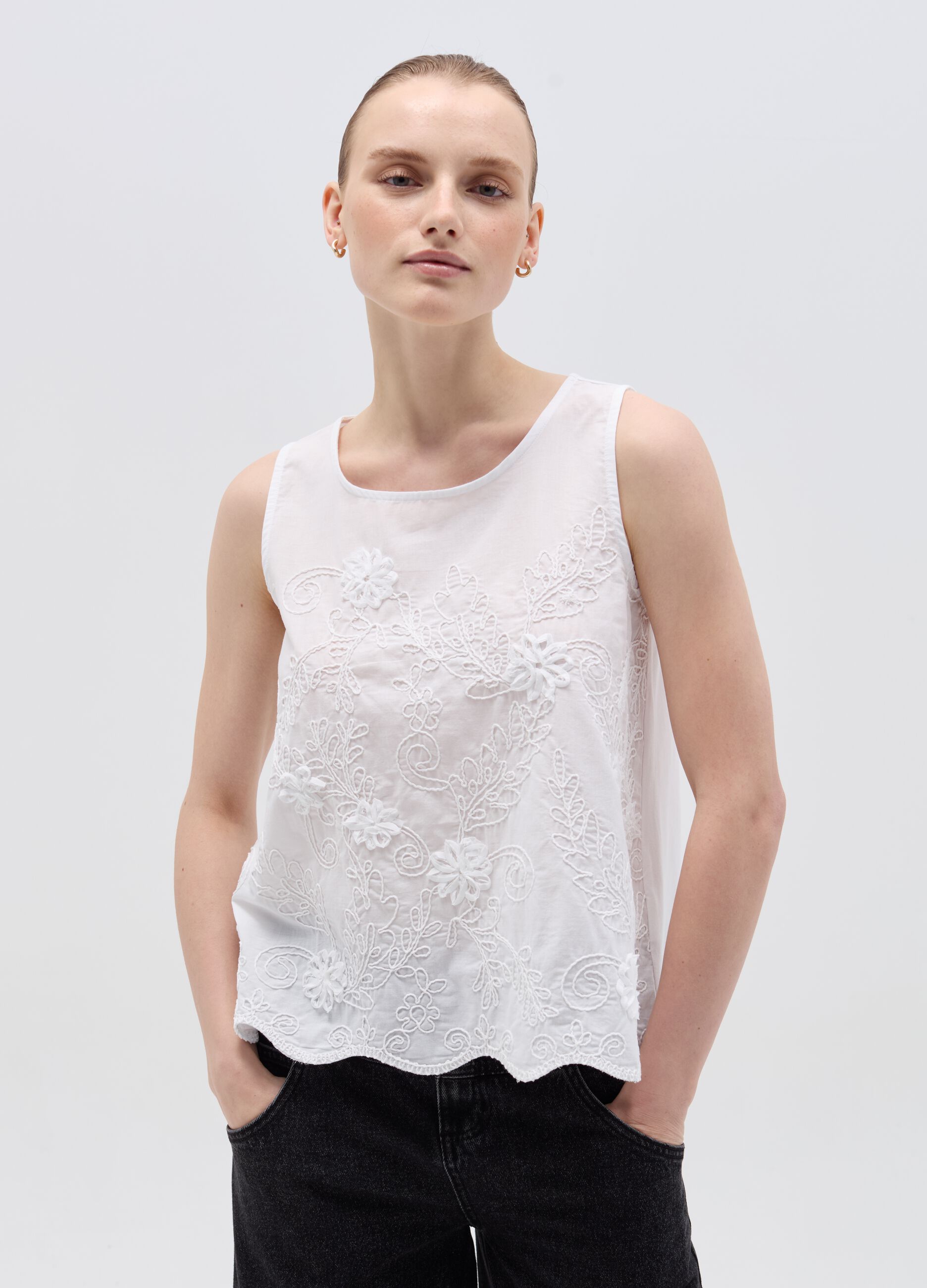 Cotton tank top with floral embroidery