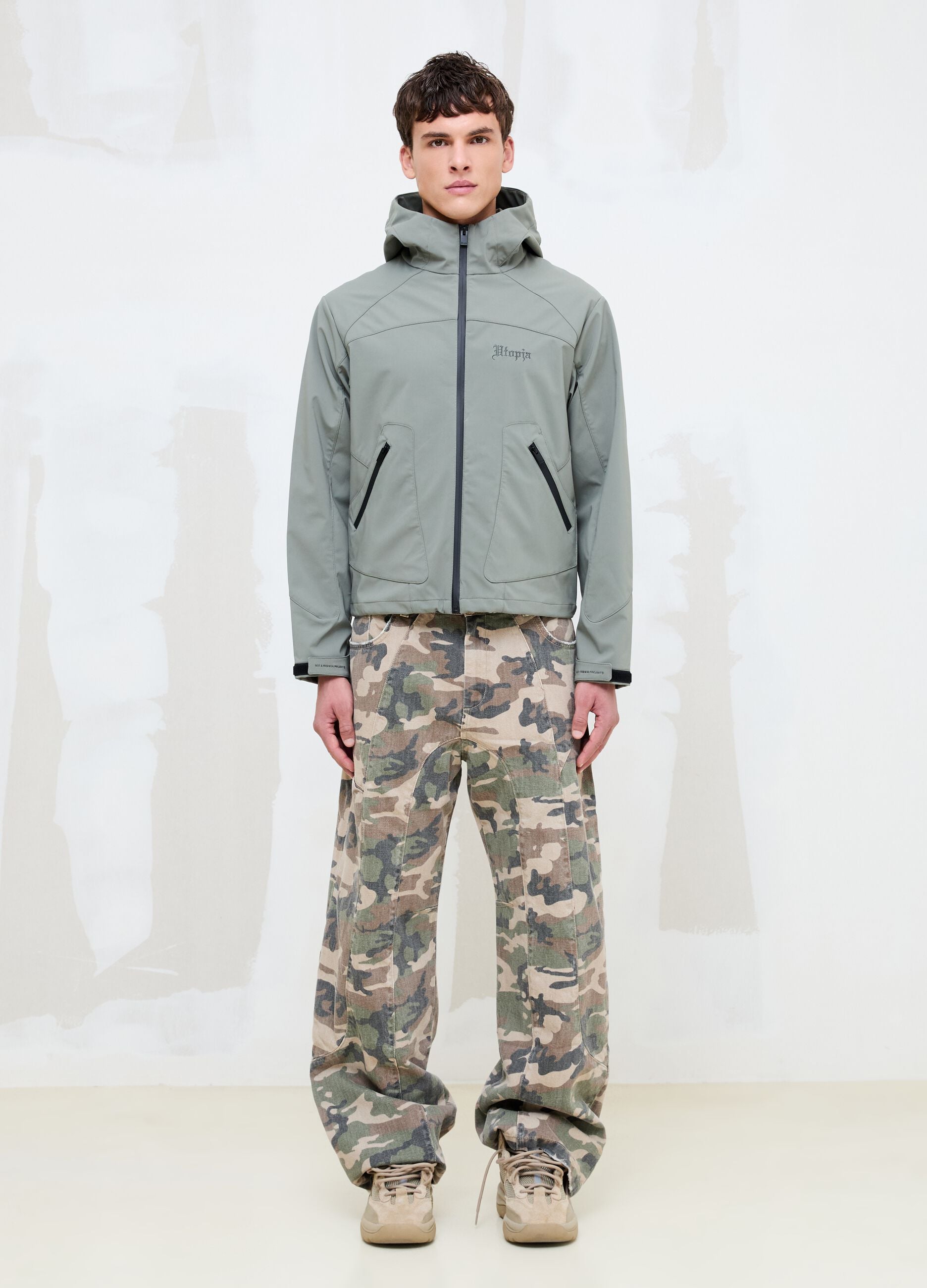 Baggy washed camo denim