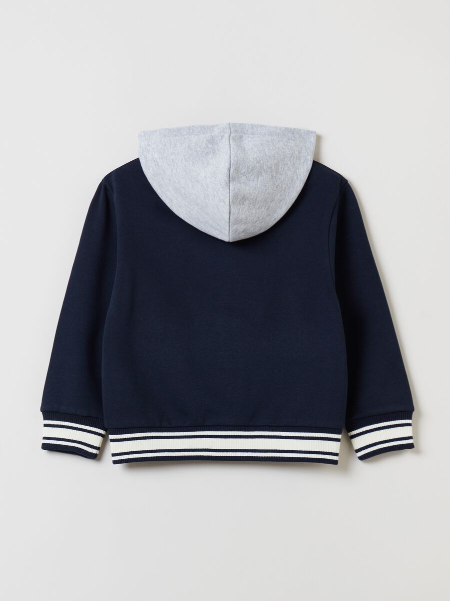 Sweatshirt with hood and bouclé patch_1