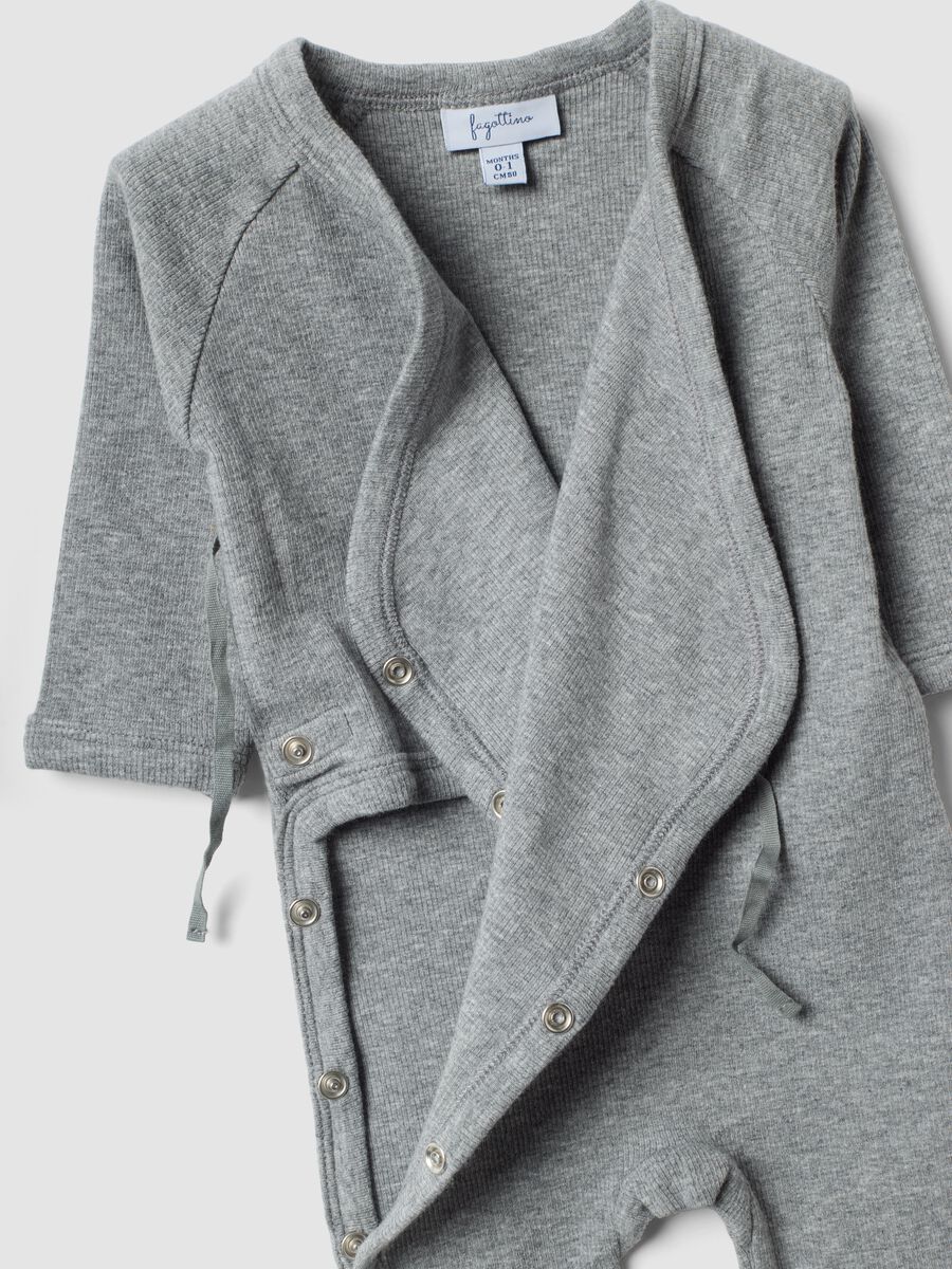 Grey organic cotton wrapover sleepsuit for newborns_3