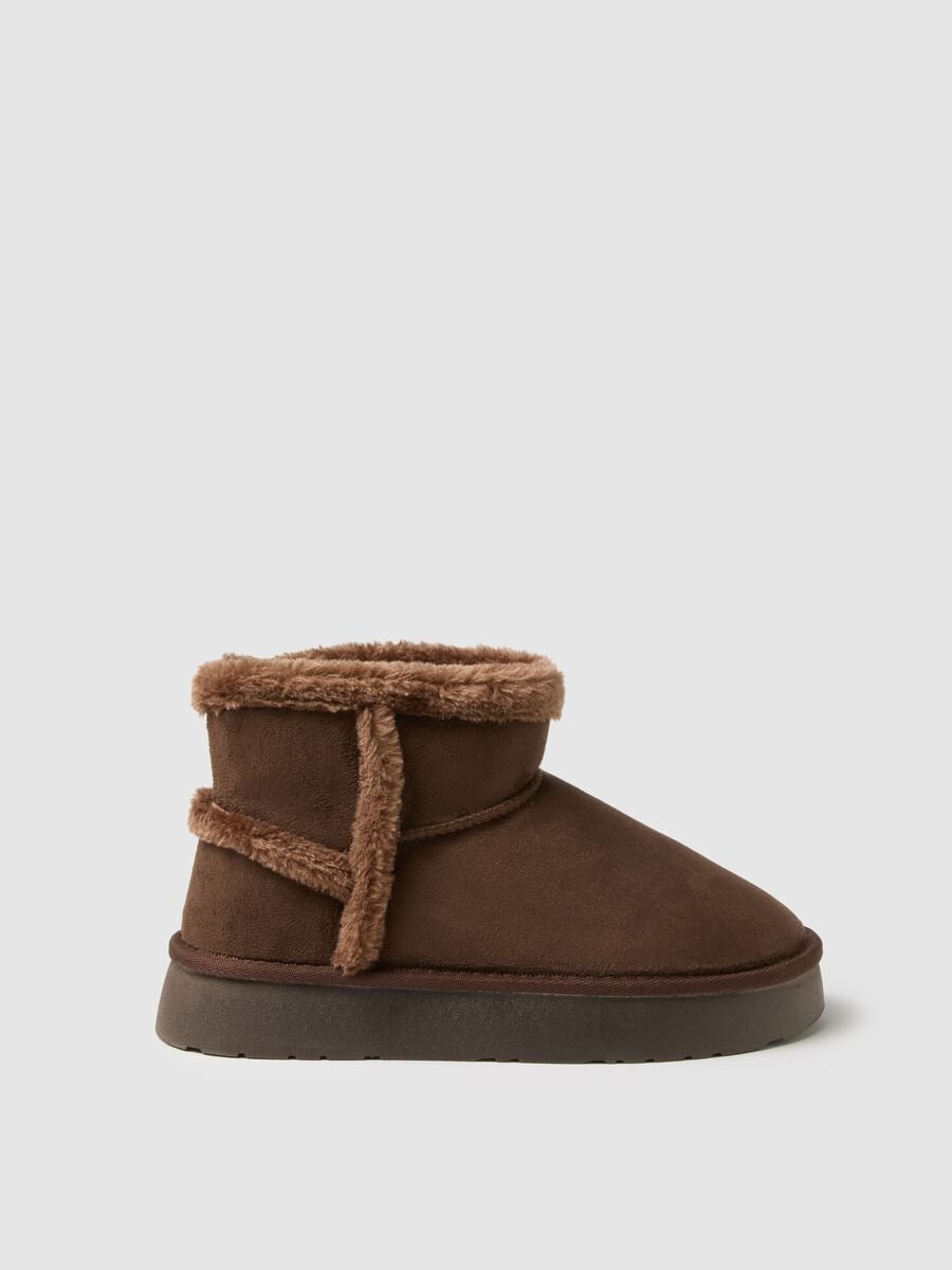 Brown ankle boots with inner lining_0