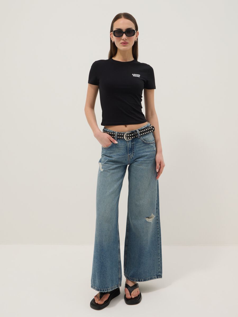 Schwarzes slim fit T-Shirt aus reiner Baumwolle mit Schriftzug_1