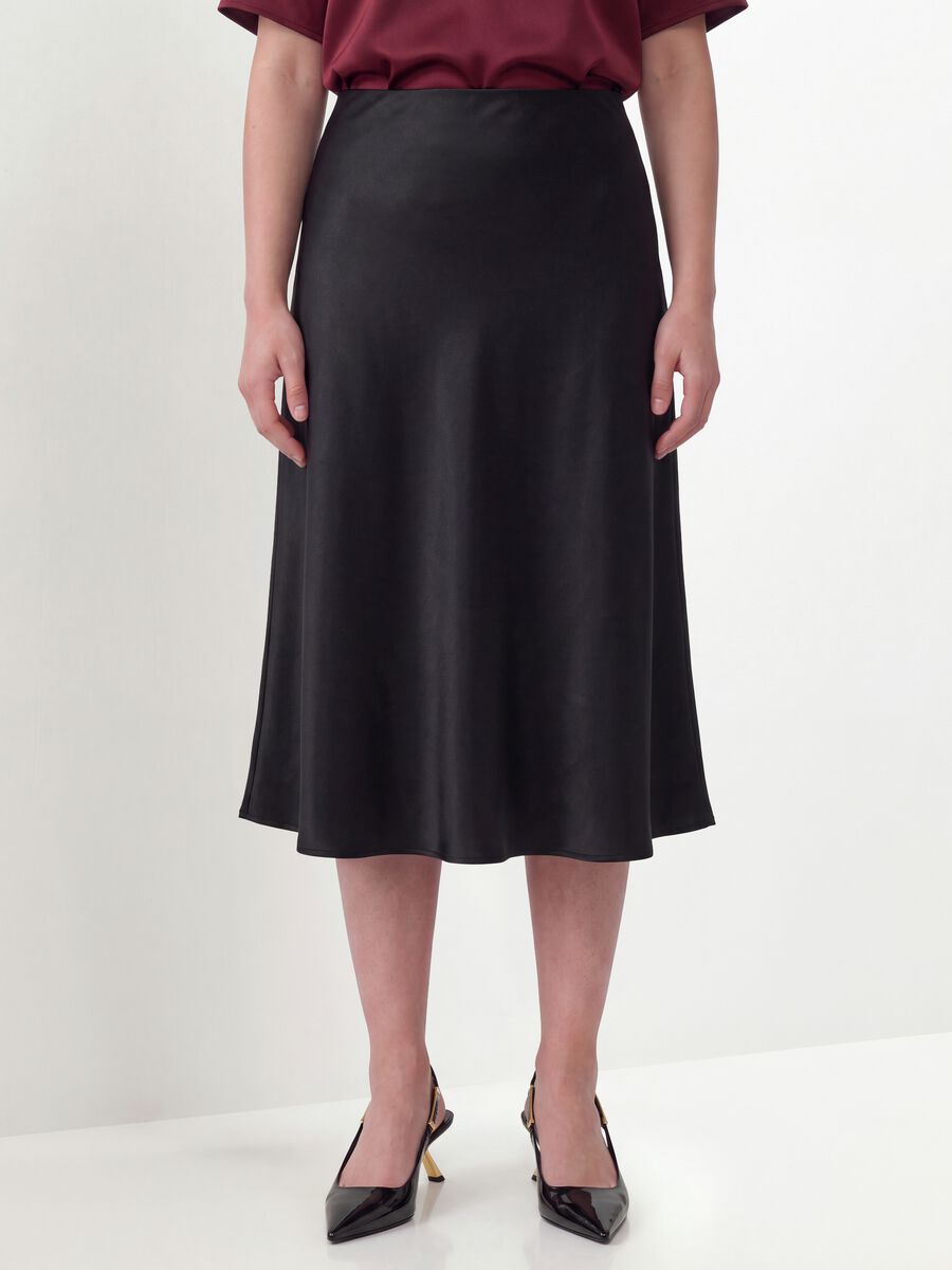 Black satin midi skirt in stretch fabric_1