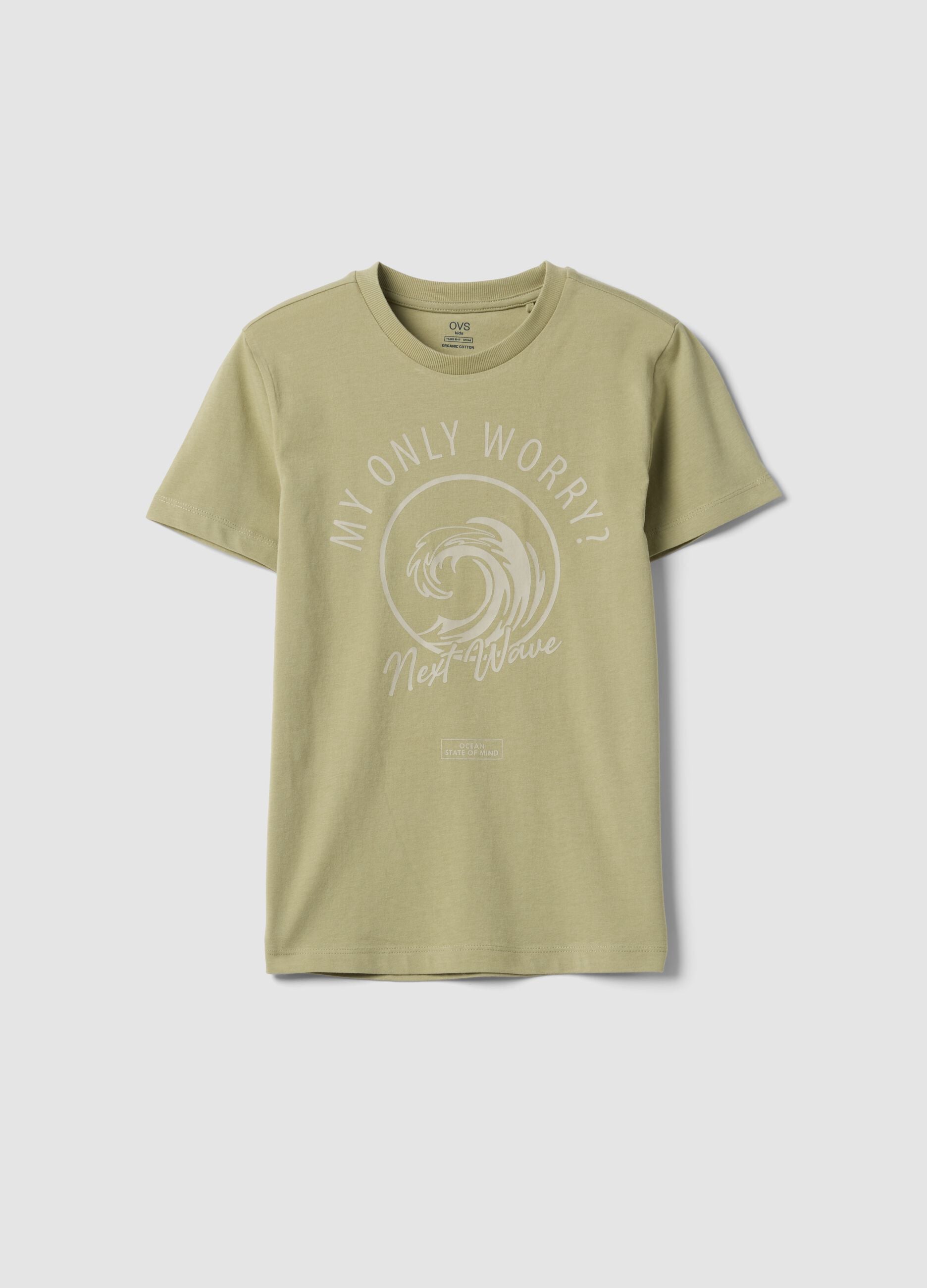 Green short-sleeved T-shirt in 100% organic cotton for boys