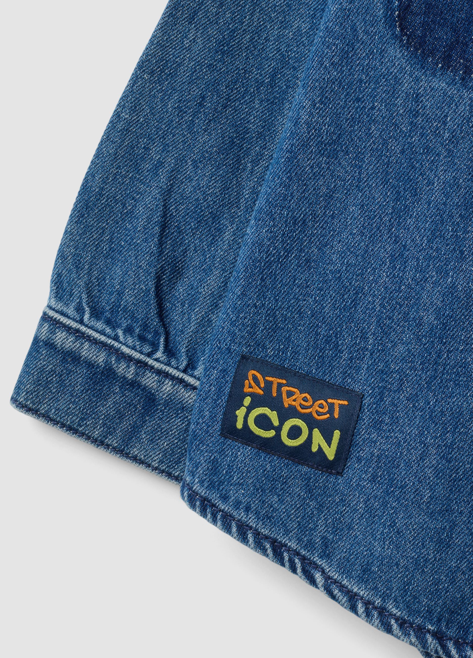 Blaue Denim-Shacket mit Kapuze aus Baumwoll- und Viskosemix f&uuml;r Jungen