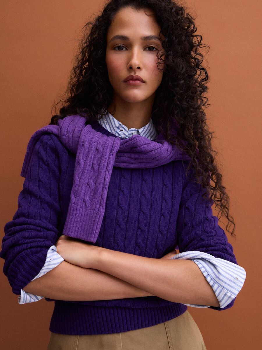 Violetter Zopfmuster-Pullover aus reiner Baumwolle mit Rundhalsausschnitt_2