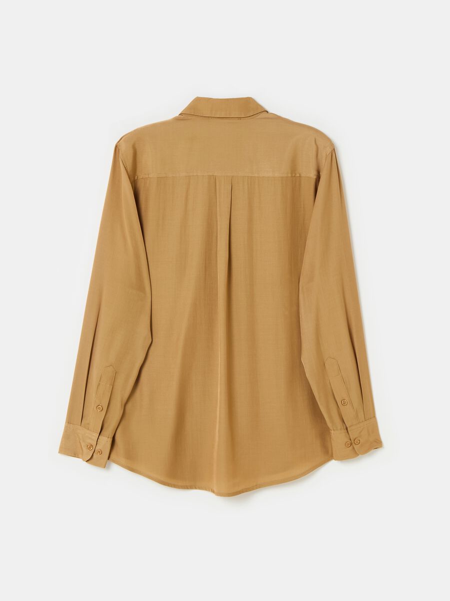 Contemporary relaxed-fit shirt in satin_4