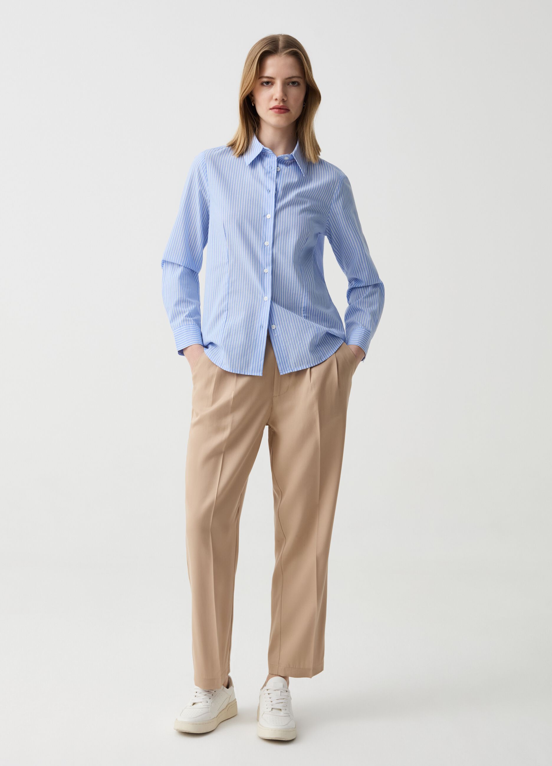 Cropped cigarette trousers with darts