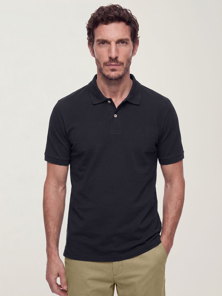 Black pure cotton piqu&eacute; polo shirt with classic collar, regular fit_0