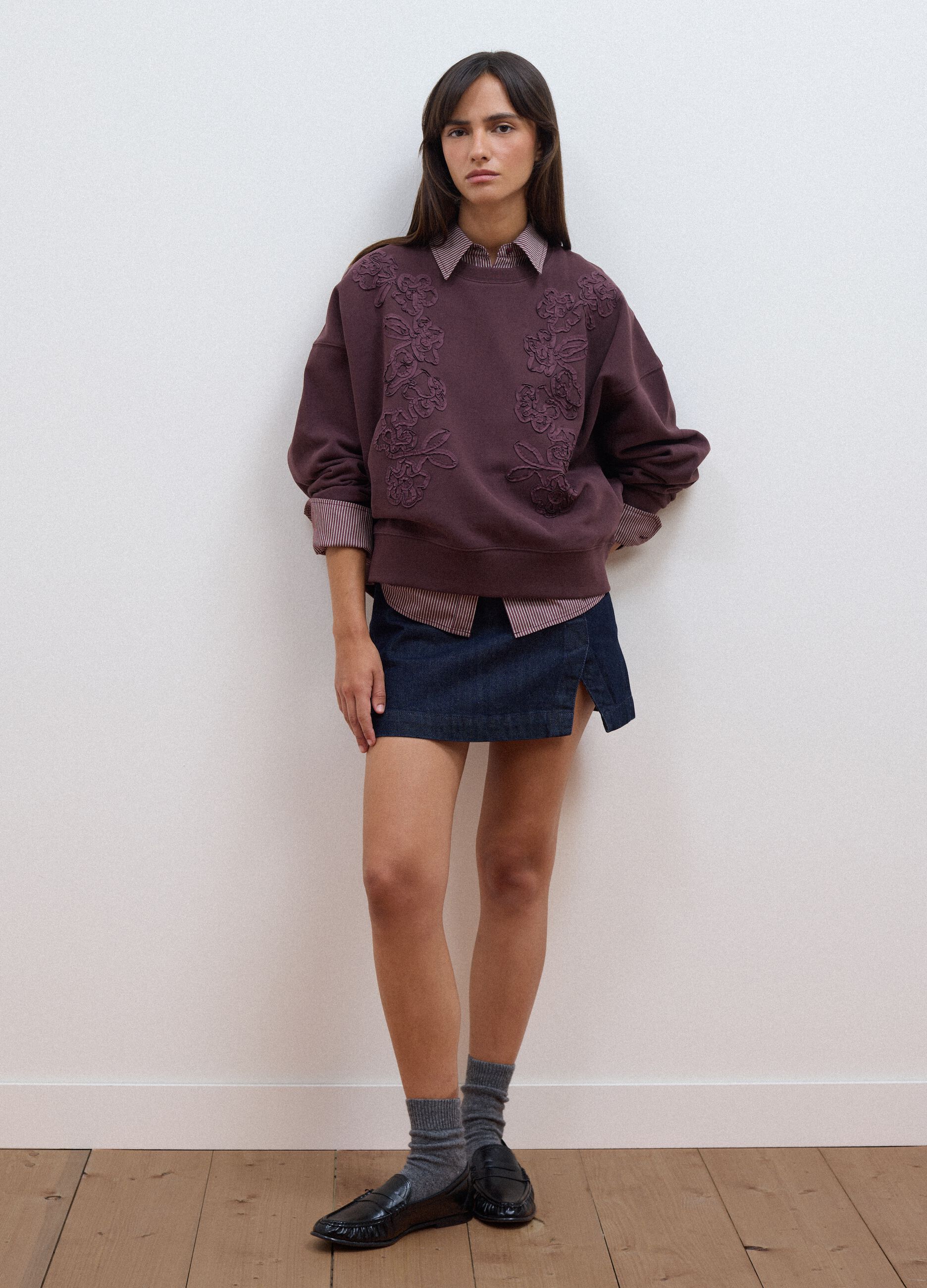 Purple cotton-blend crew-neck sweatshirt with floral embroidery