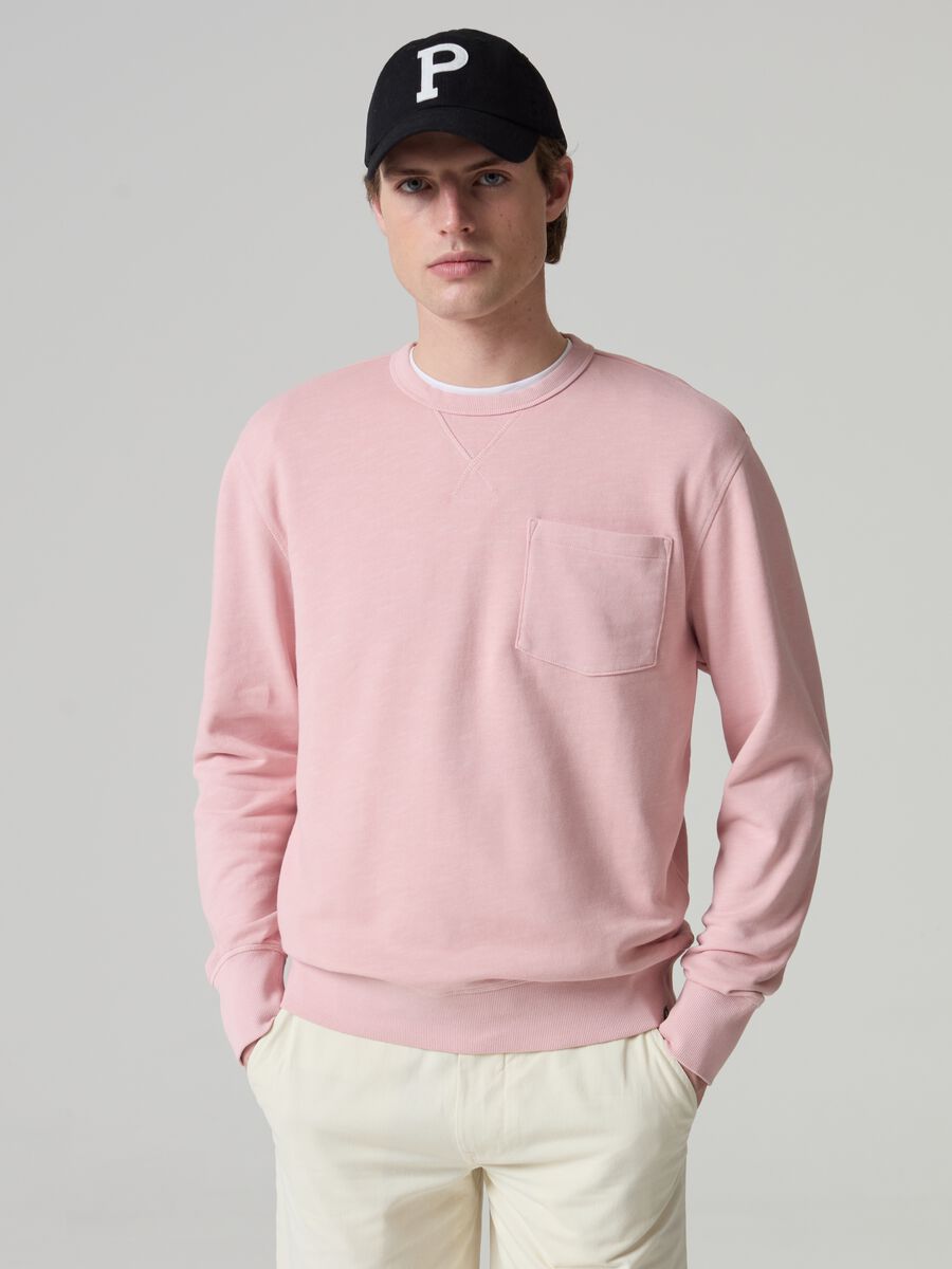 Sweatshirt with round neck and V detail_1